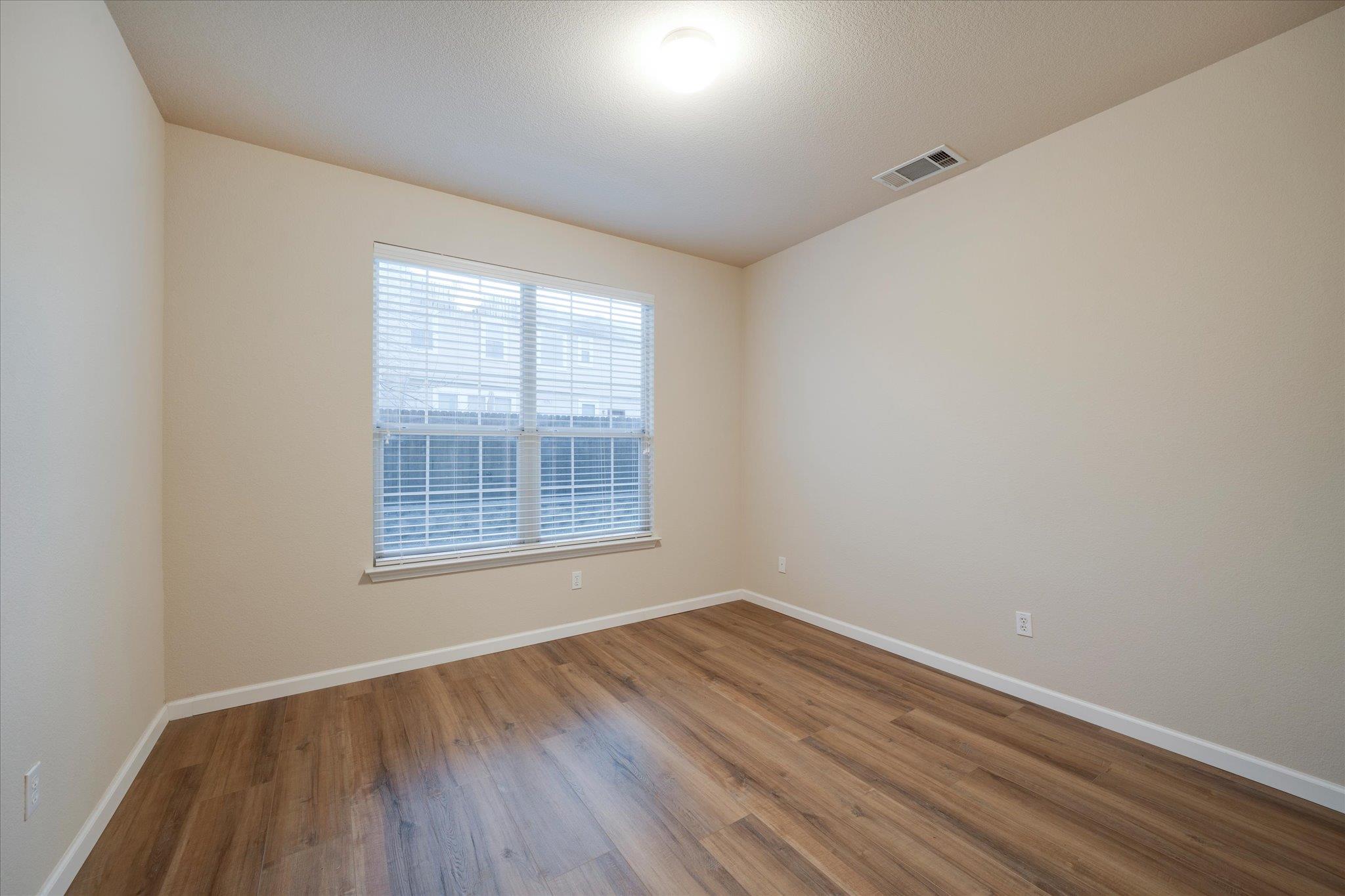 185 Hometown Pkwy, Kyle, TX 78640