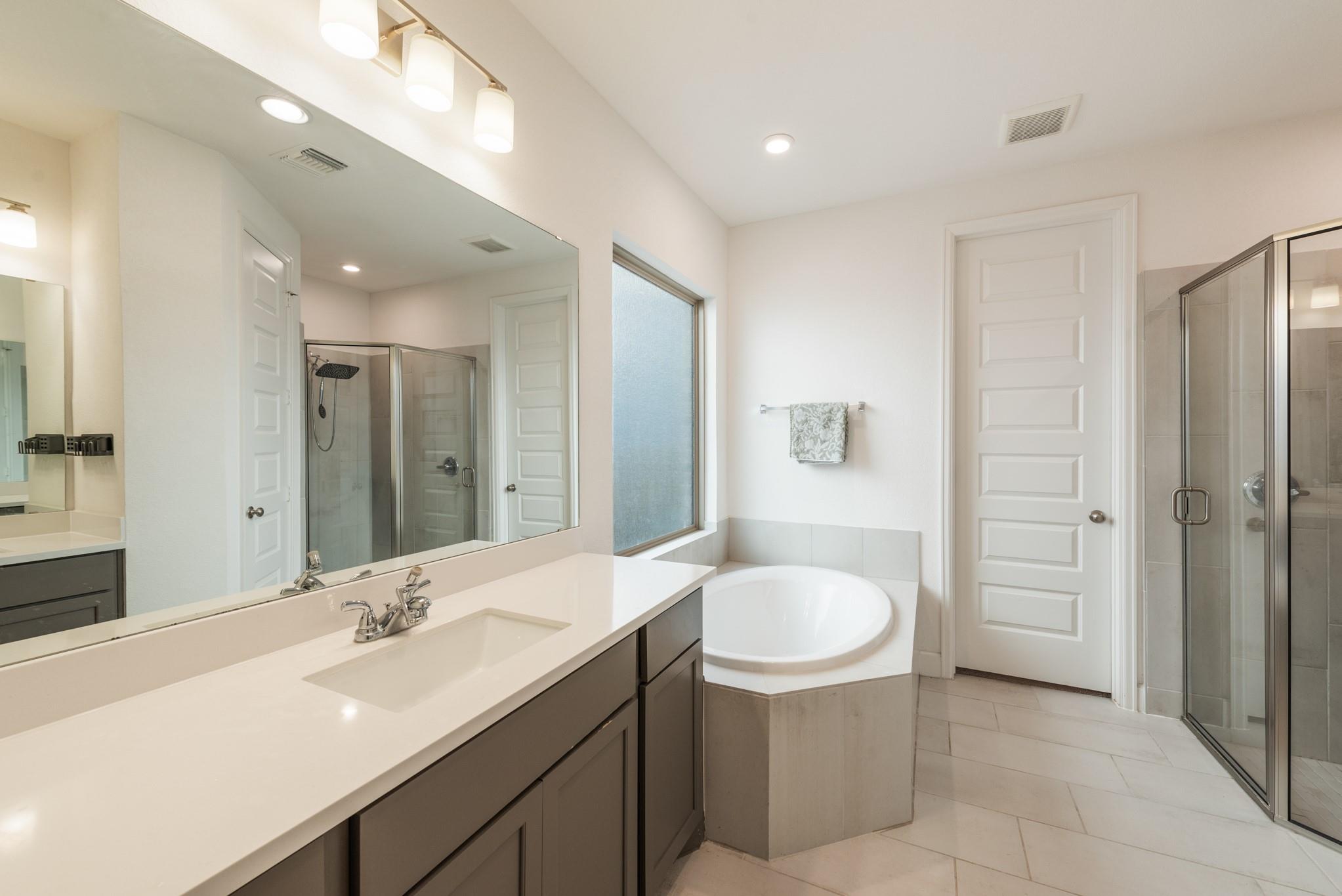 1345 Golden Celebration Bnd, Leander, TX 78641