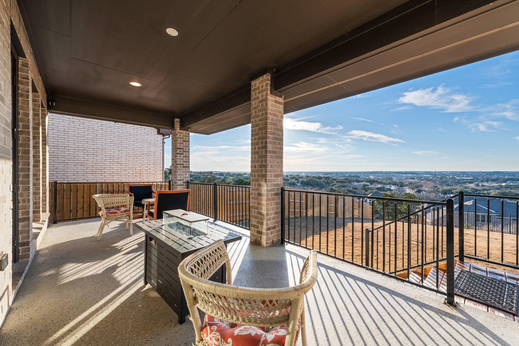 1345 Golden Celebration Bnd, Leander, TX 78641