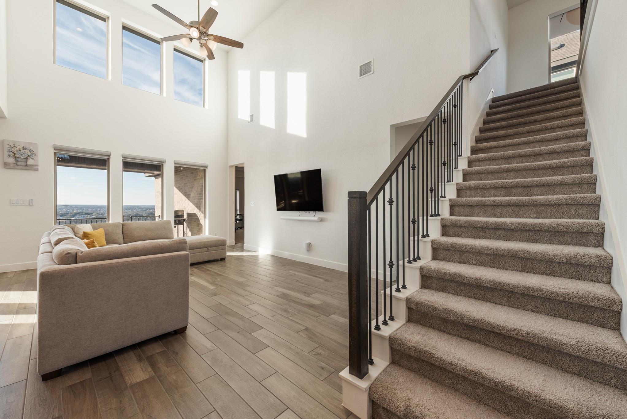 1345 Golden Celebration Bnd, Leander, TX 78641