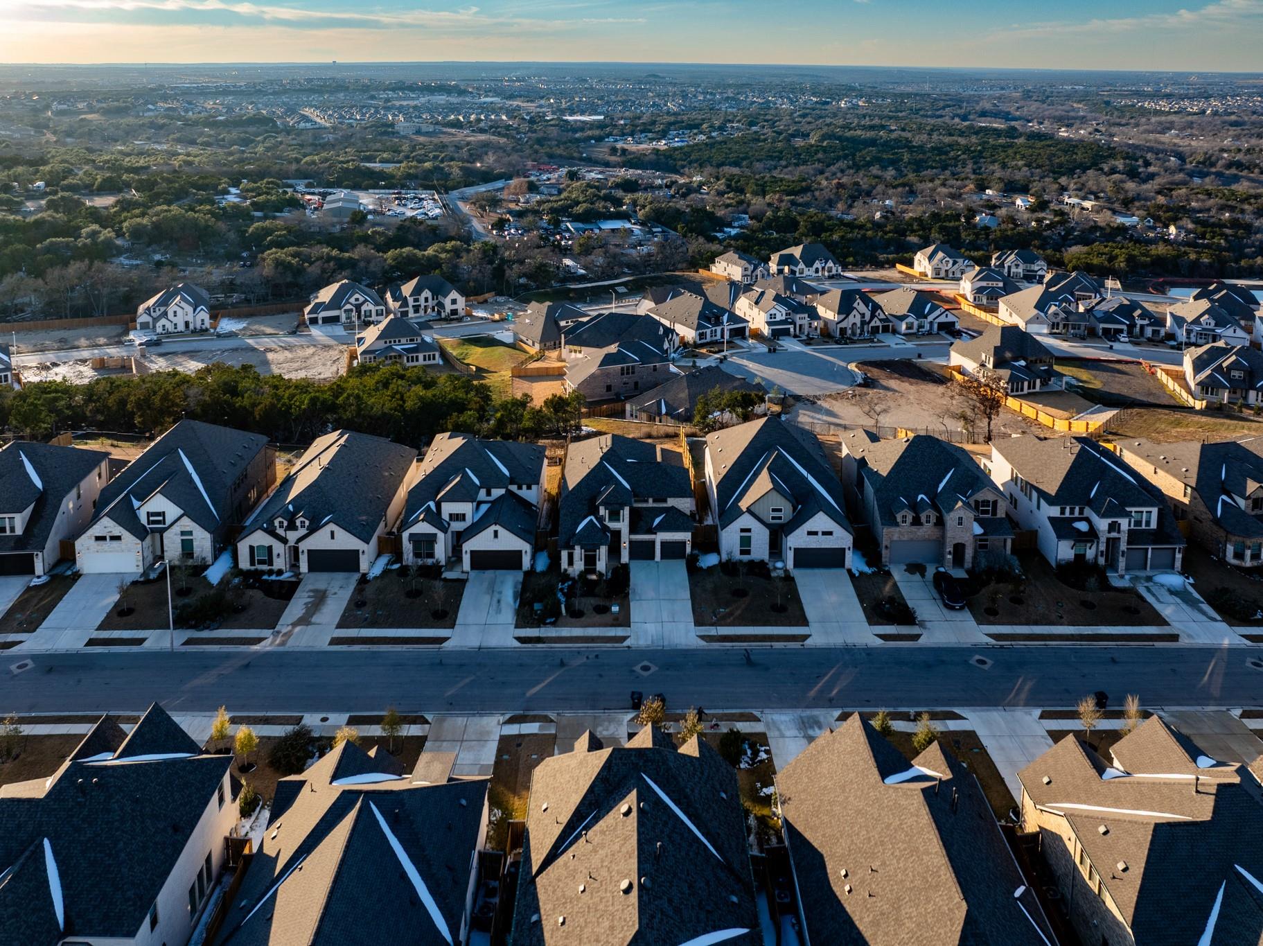 1345 Golden Celebration Bnd, Leander, TX 78641