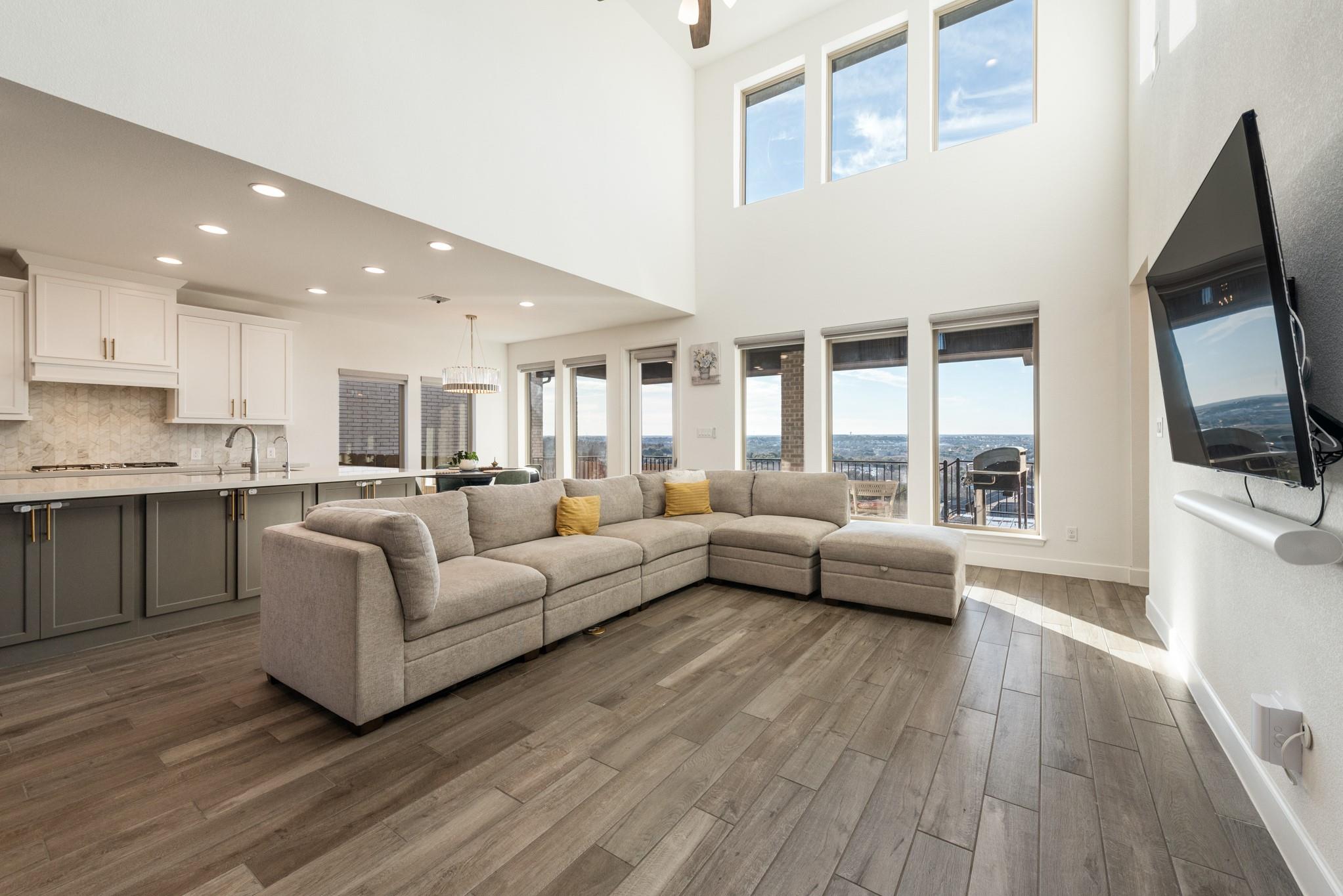 1345 Golden Celebration Bnd, Leander, TX 78641