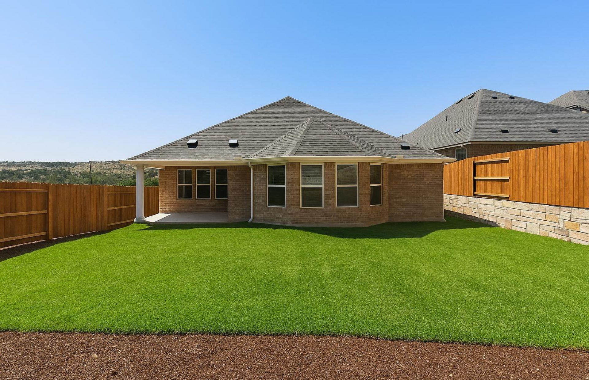 7009 Cliff Rose Dr, Spicewood, TX 78669