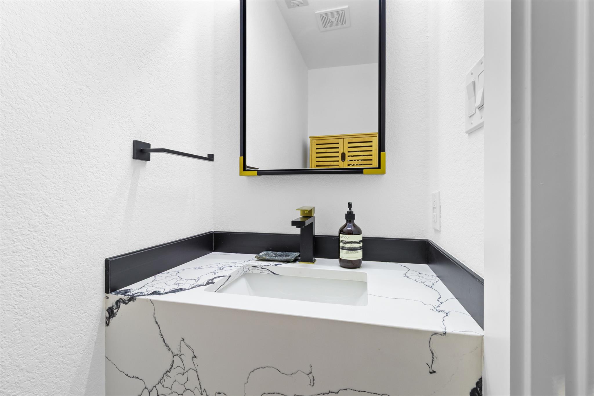 3200 Texas Topaz Dr, Austin, TX 78728