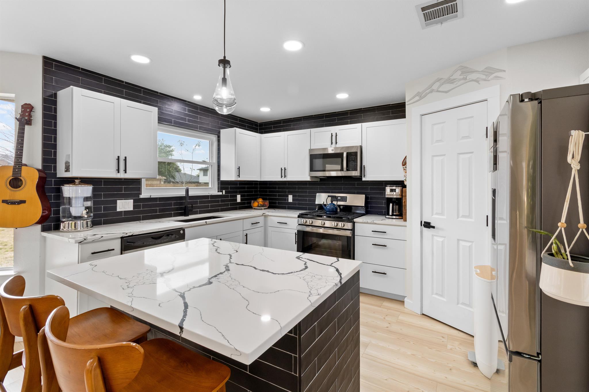 3200 Texas Topaz Dr, Austin, TX 78728