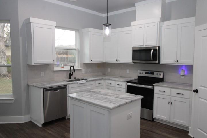 215 Slippery Elm Dr, Nolanville, TX 76559