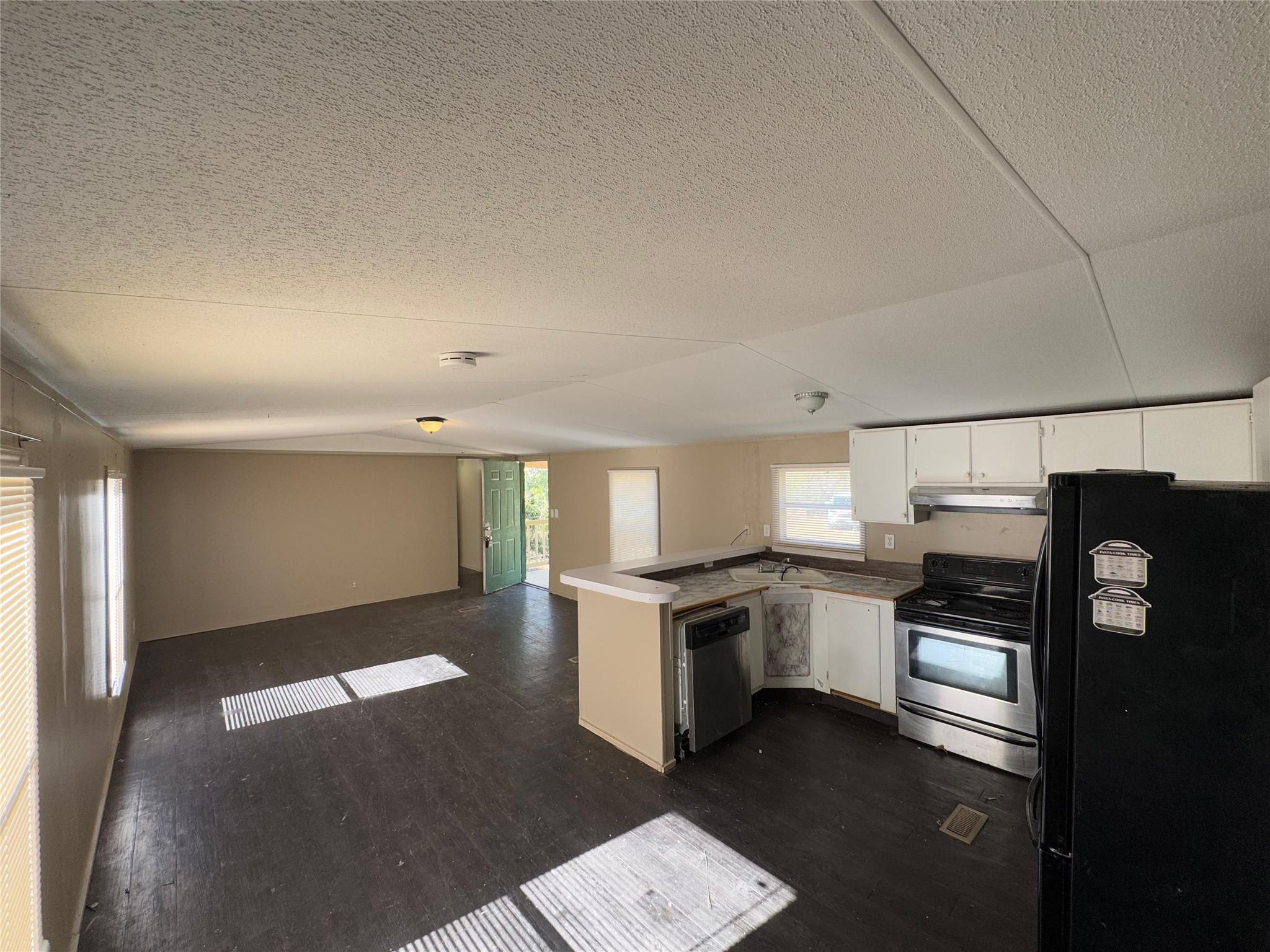 8315 Burleson Manor Rd # B, Manor, TX 78653