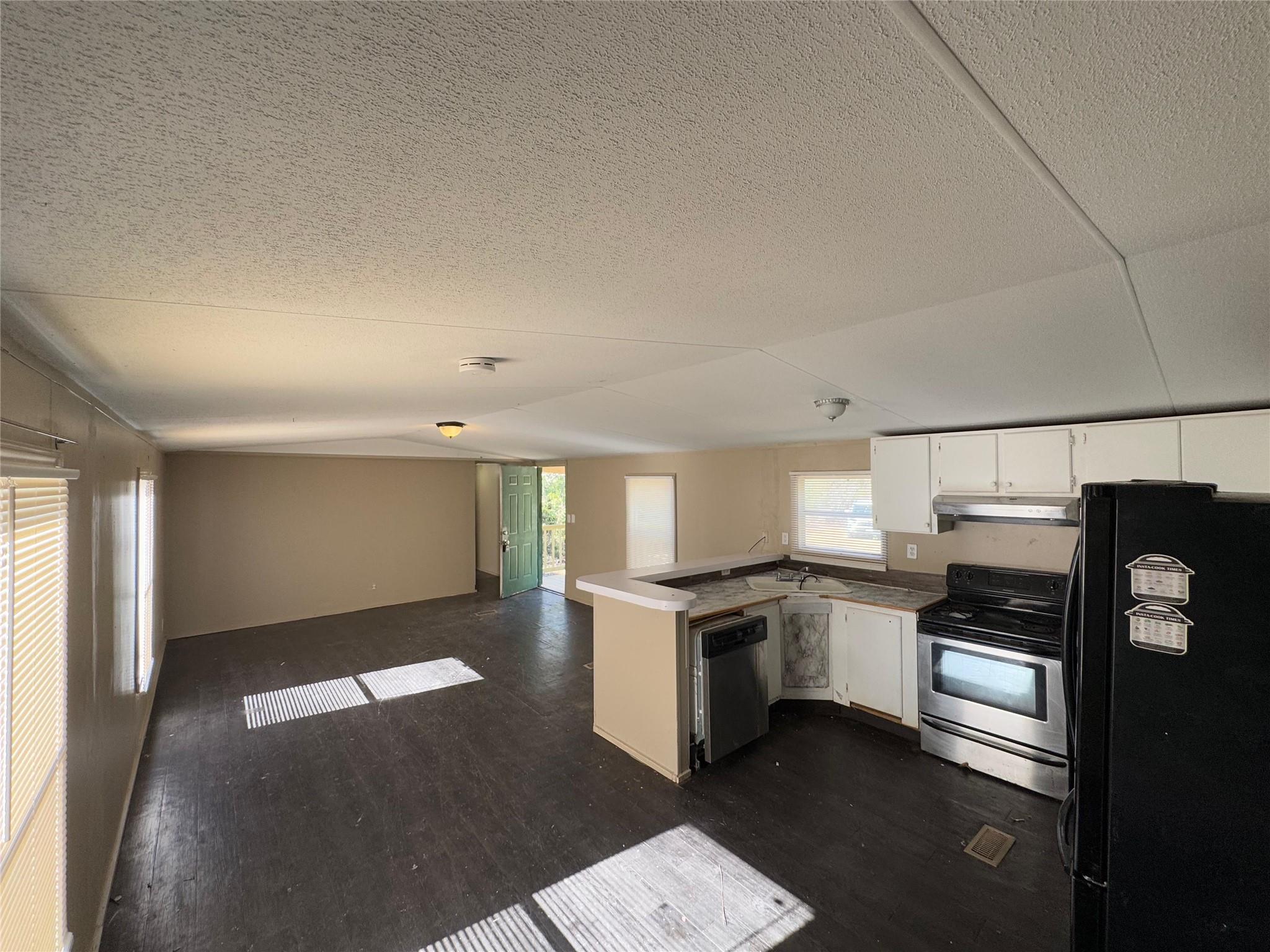 8315 Burleson Manor Rd # B, Manor, TX 78653