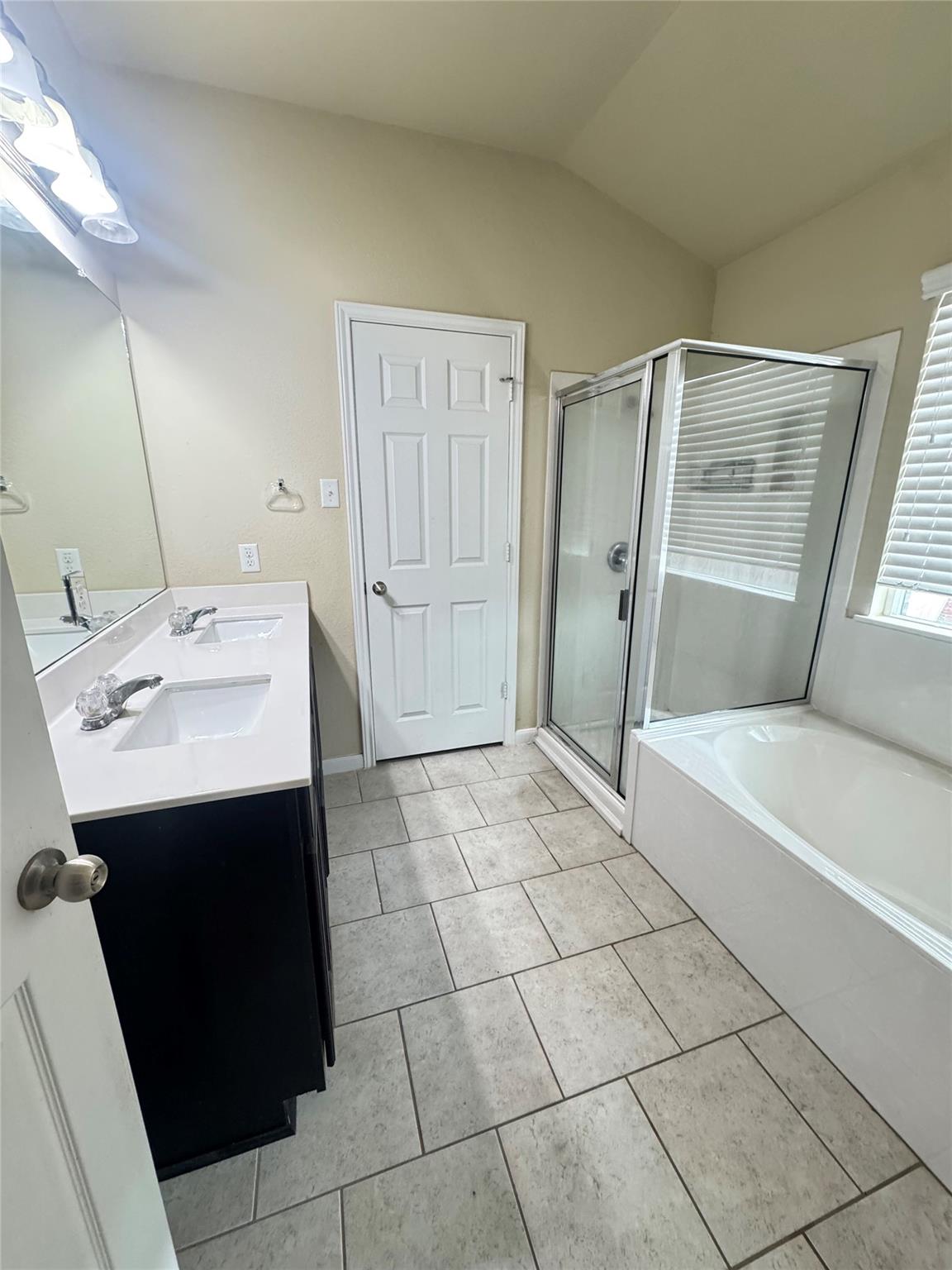 1610 Windridge Dr, Lockhart, TX 78644