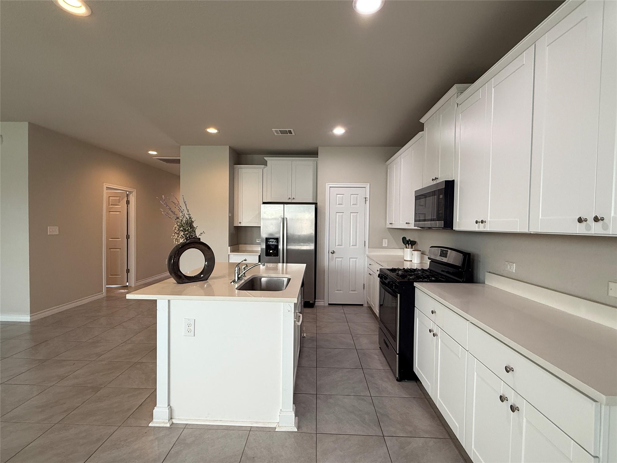 5989 Malta Cir, Round Rock, TX 78665