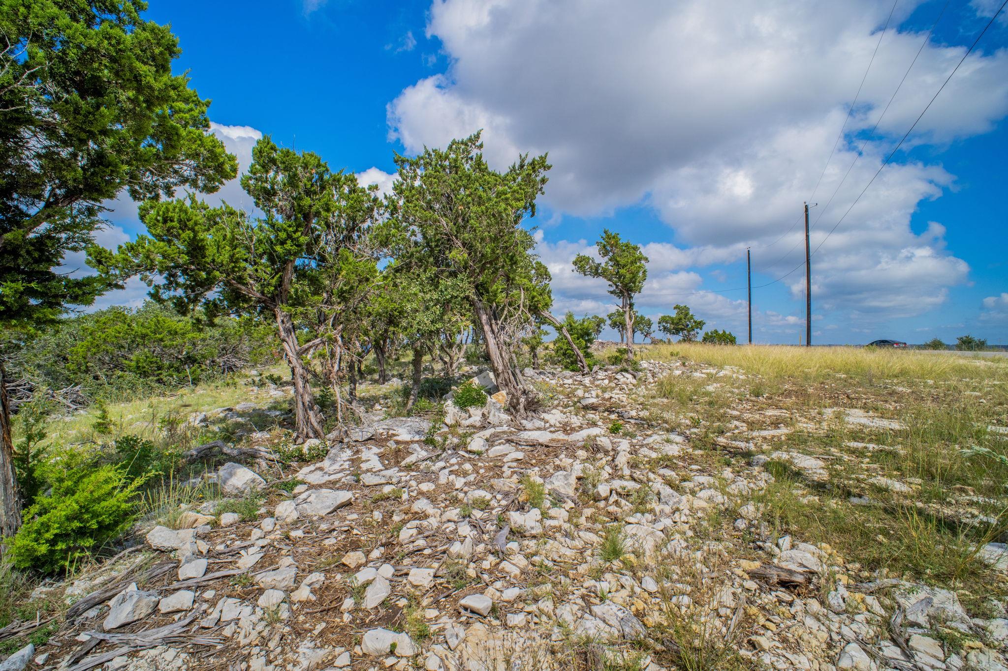 88 Oryx Trl, Pipe Creek, TX 78063