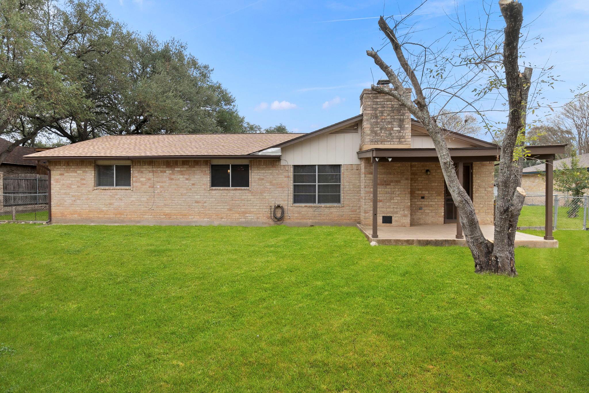 1329 Poppy Ln, New Braunfels, TX 78130