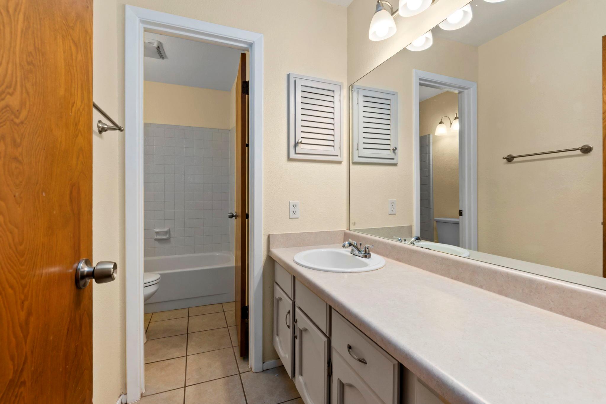 1329 Poppy Ln, New Braunfels, TX 78130