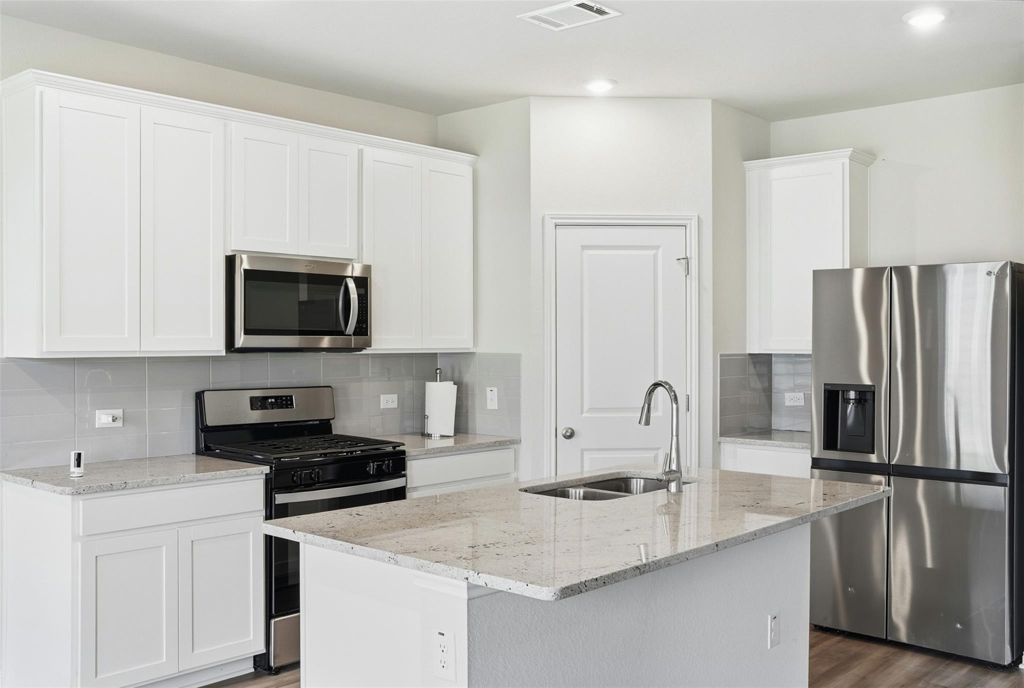 106 Osier Pass, Hutto, TX 78634