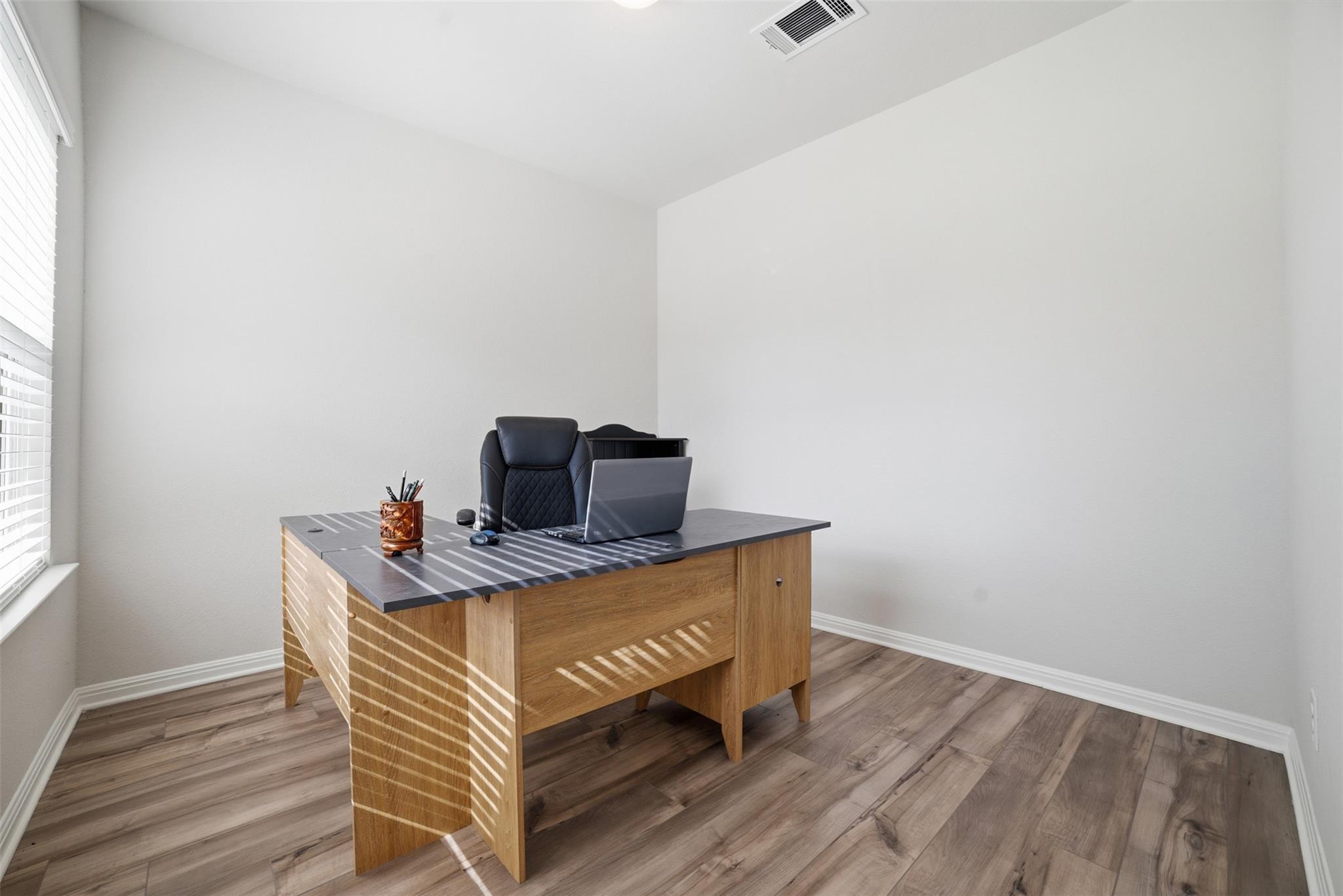 106 Osier Pass, Hutto, TX 78634