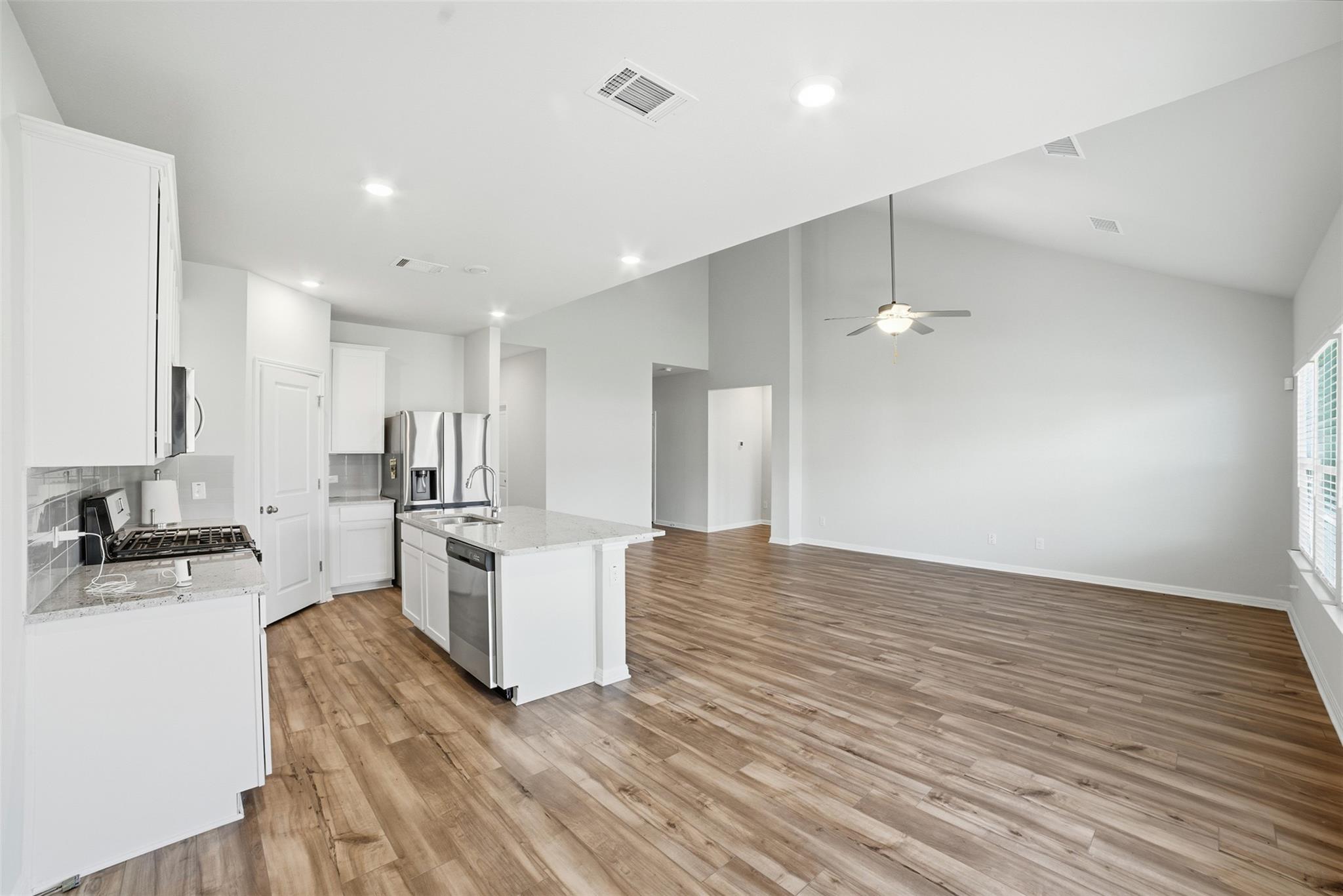 106 Osier Pass, Hutto, TX 78634