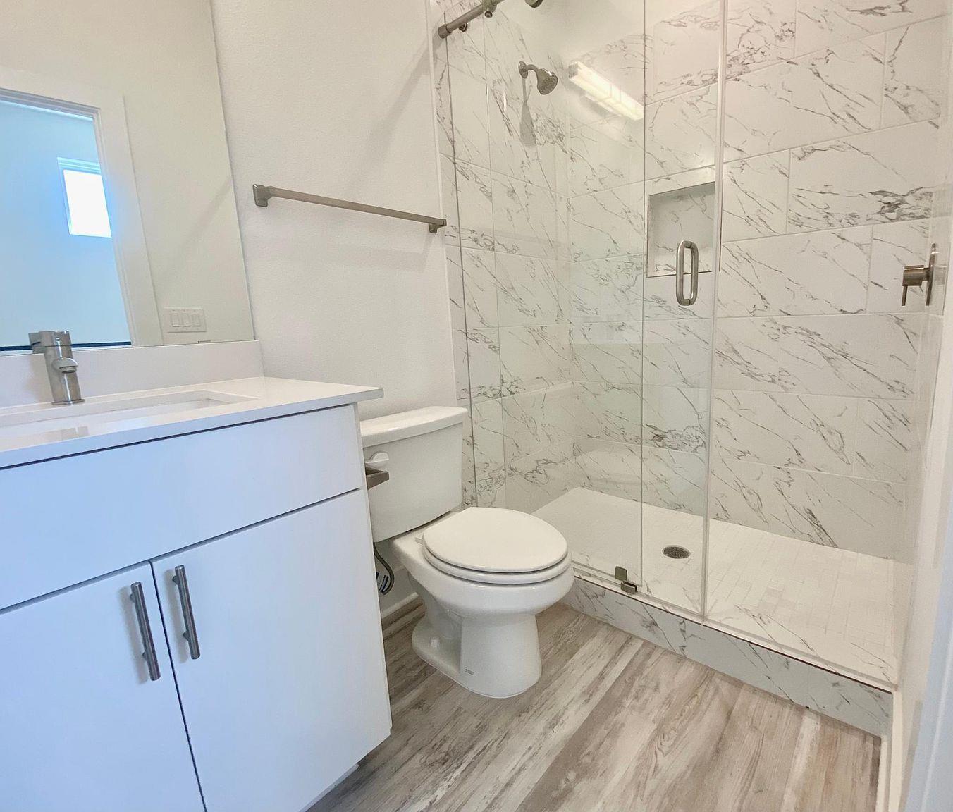 6809 Montana St # 2, Austin, TX 78741