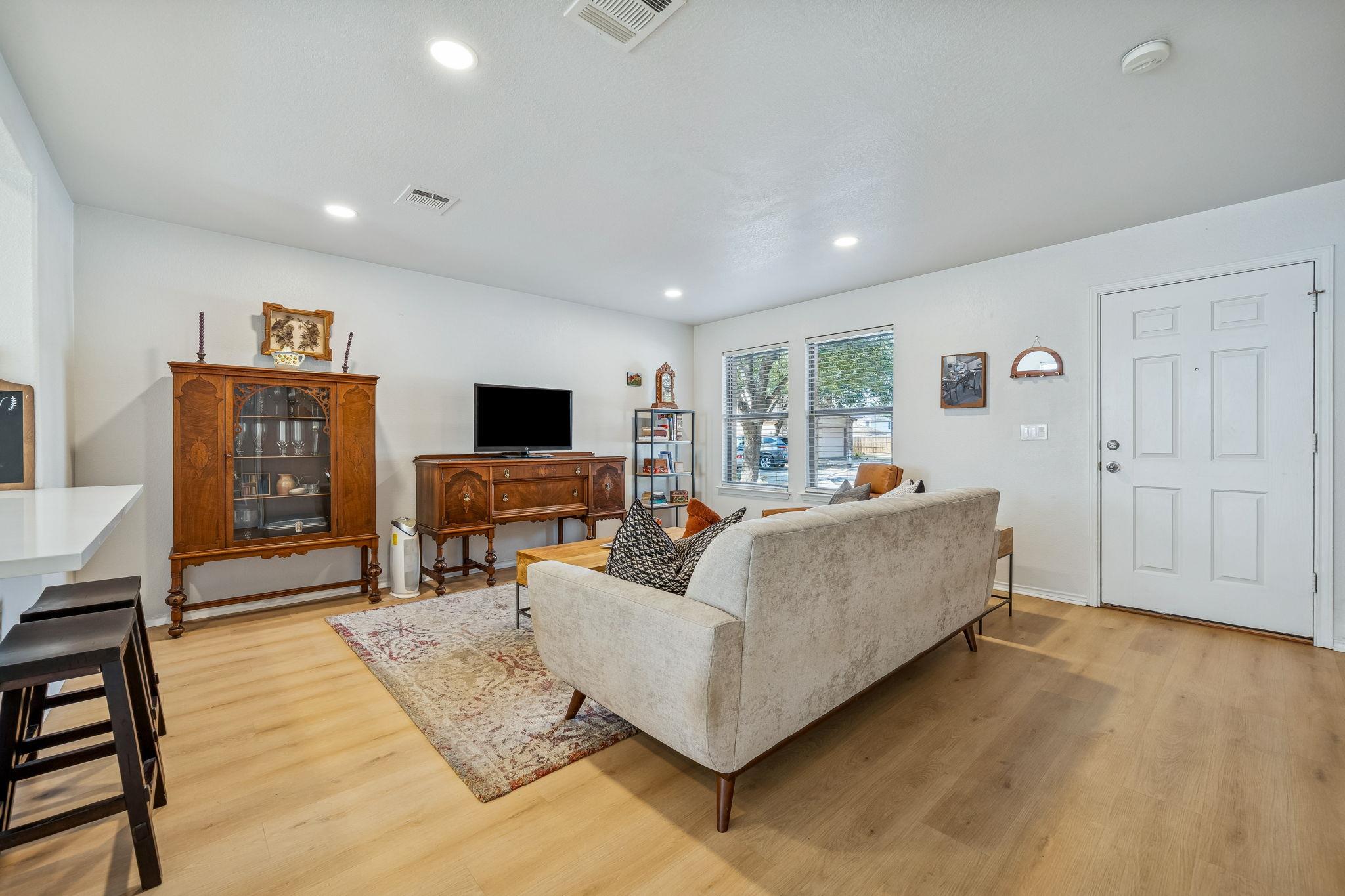 8609 Quinton Cv, Austin, TX 78747