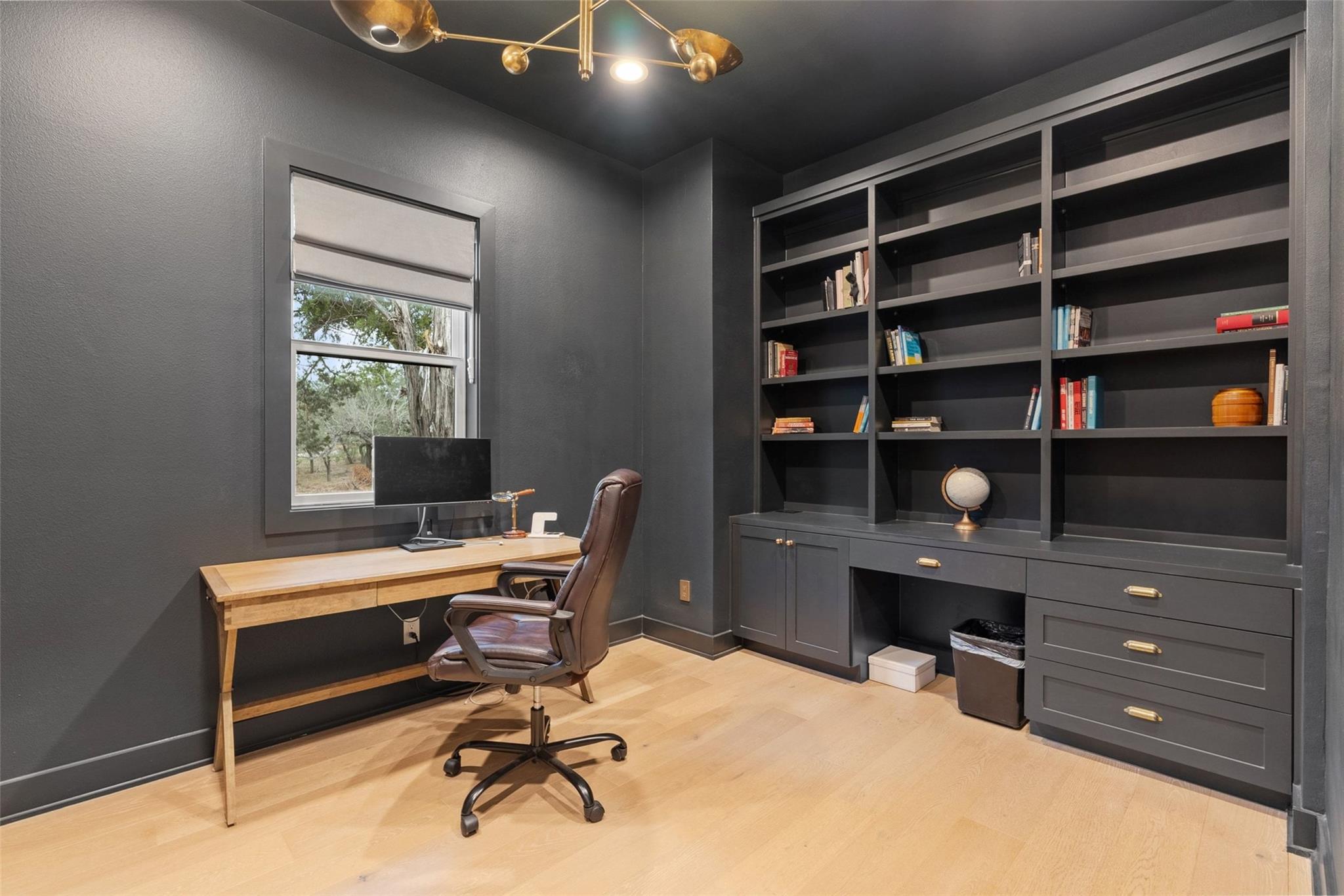 164 Arabian Ln, Driftwood, TX 78619