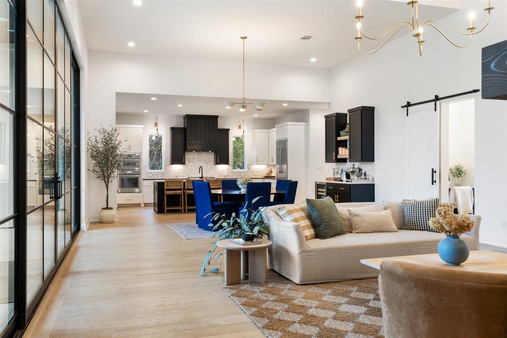 164 Arabian Ln, Driftwood, TX 78619