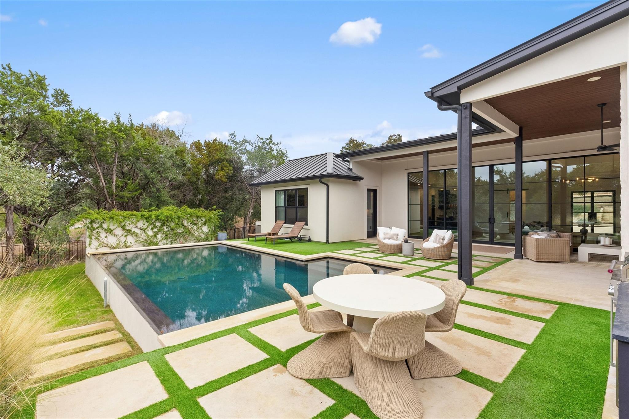 164 Arabian Ln, Driftwood, TX 78619