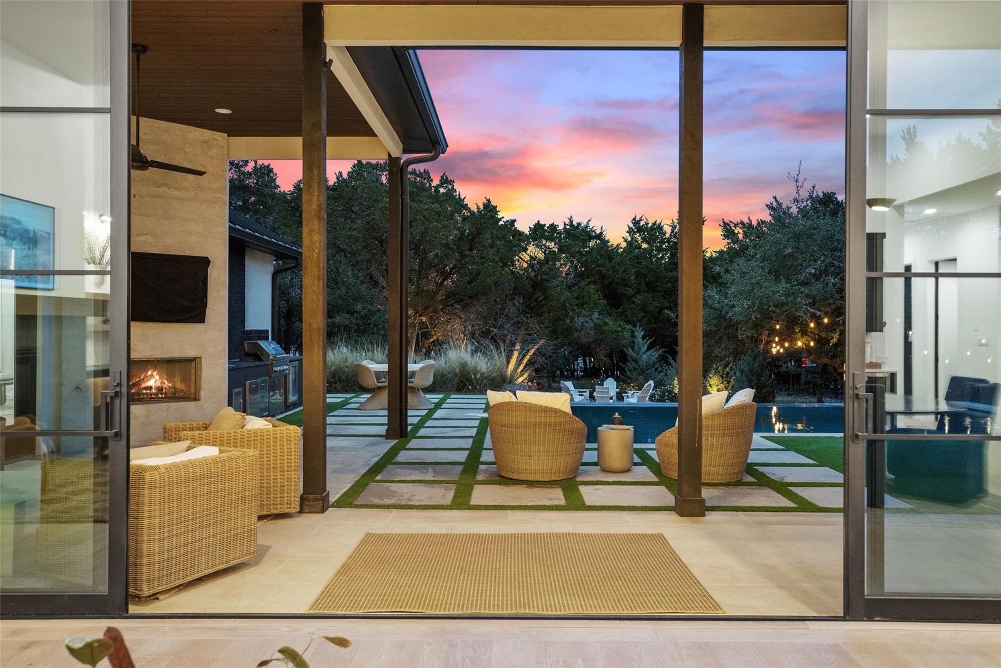 164 Arabian Ln, Driftwood, TX 78619