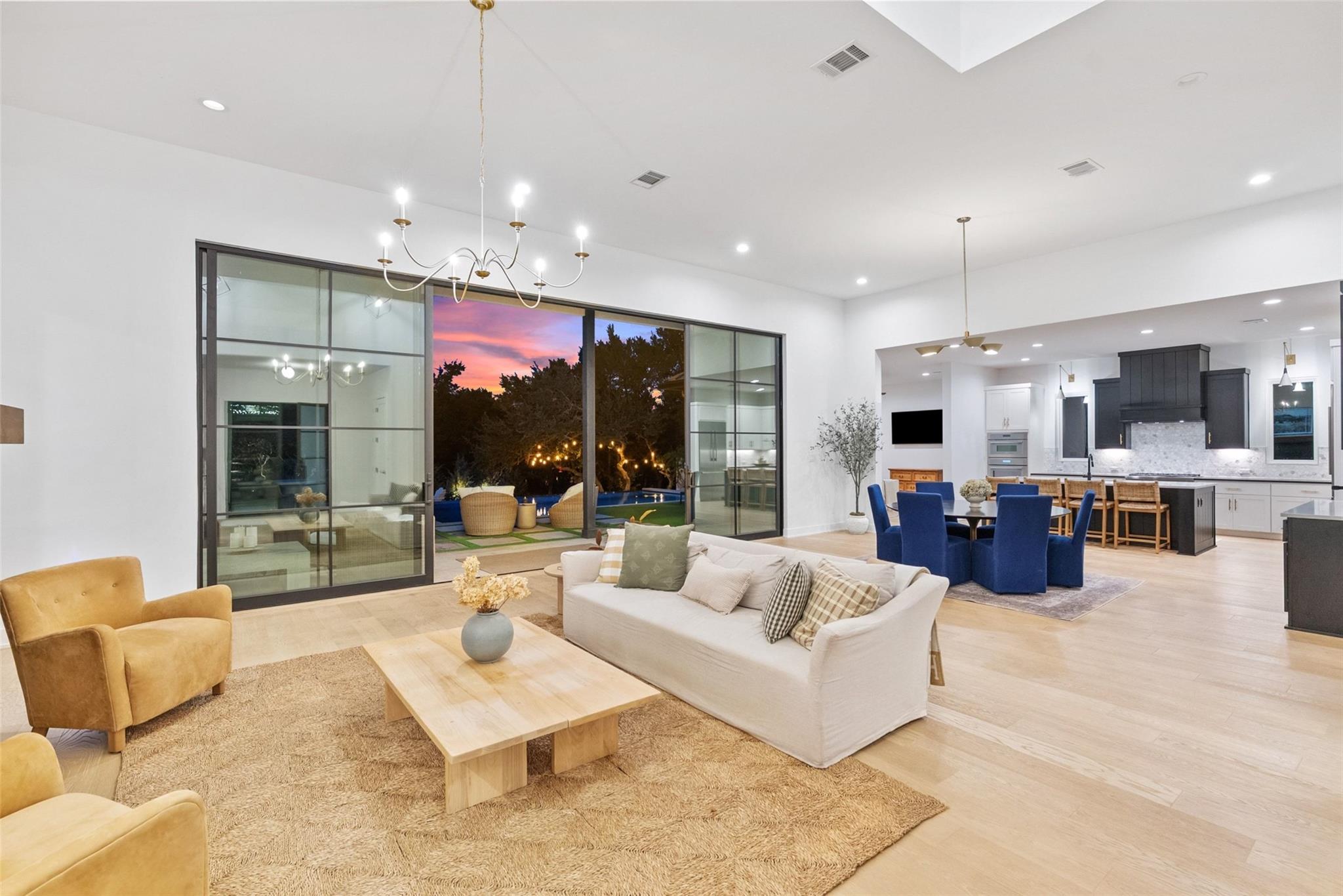 164 Arabian Ln, Driftwood, TX 78619