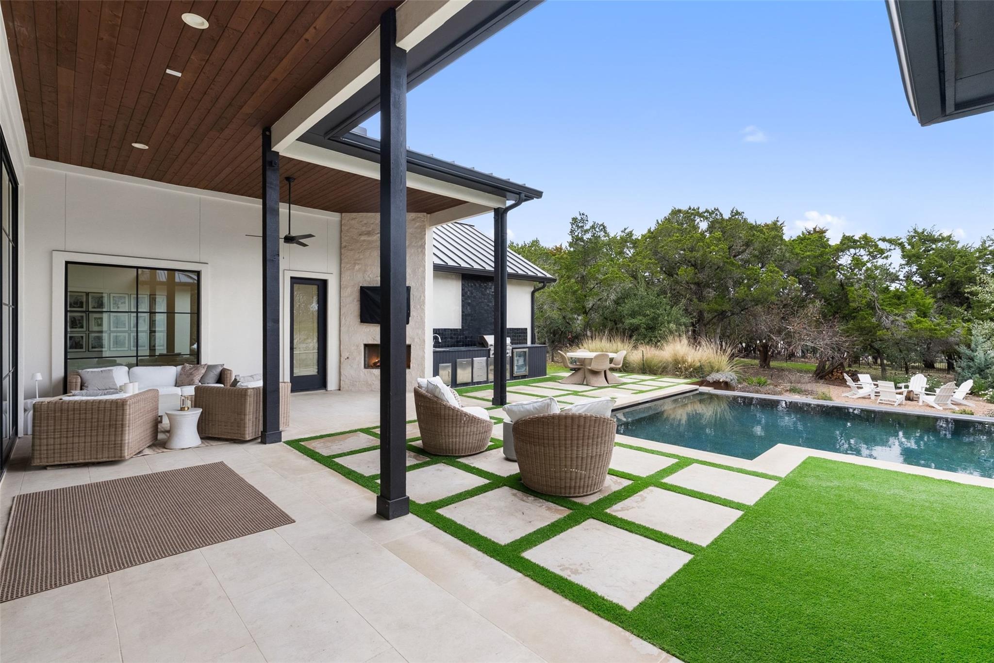 164 Arabian Ln, Driftwood, TX 78619