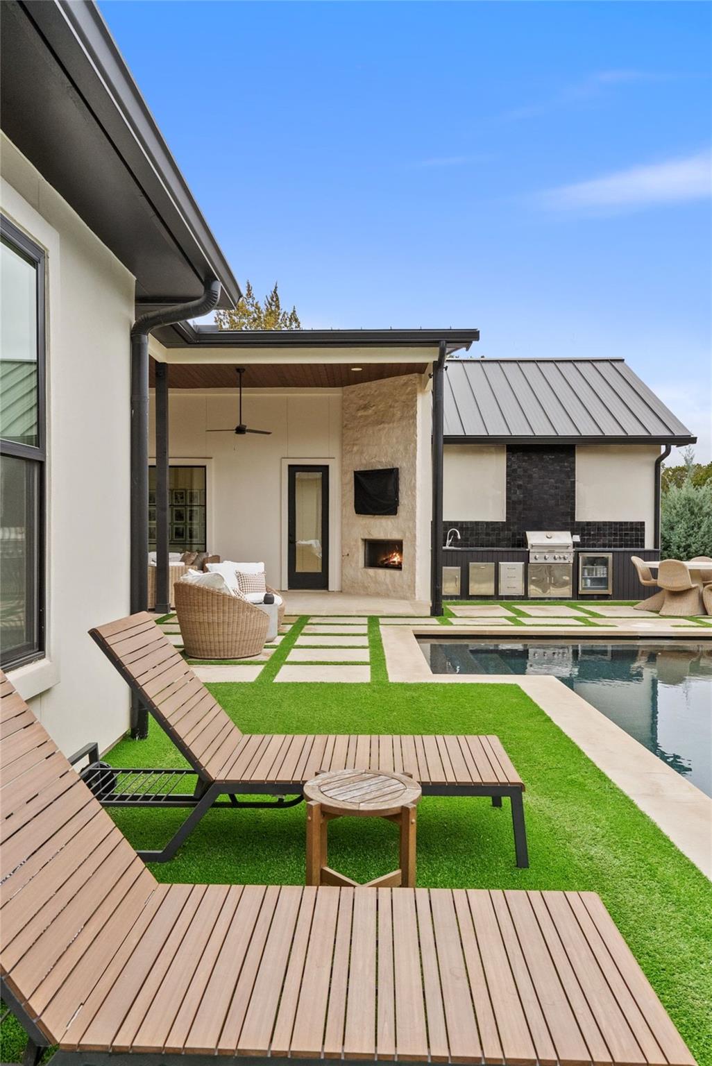 164 Arabian Ln, Driftwood, TX 78619