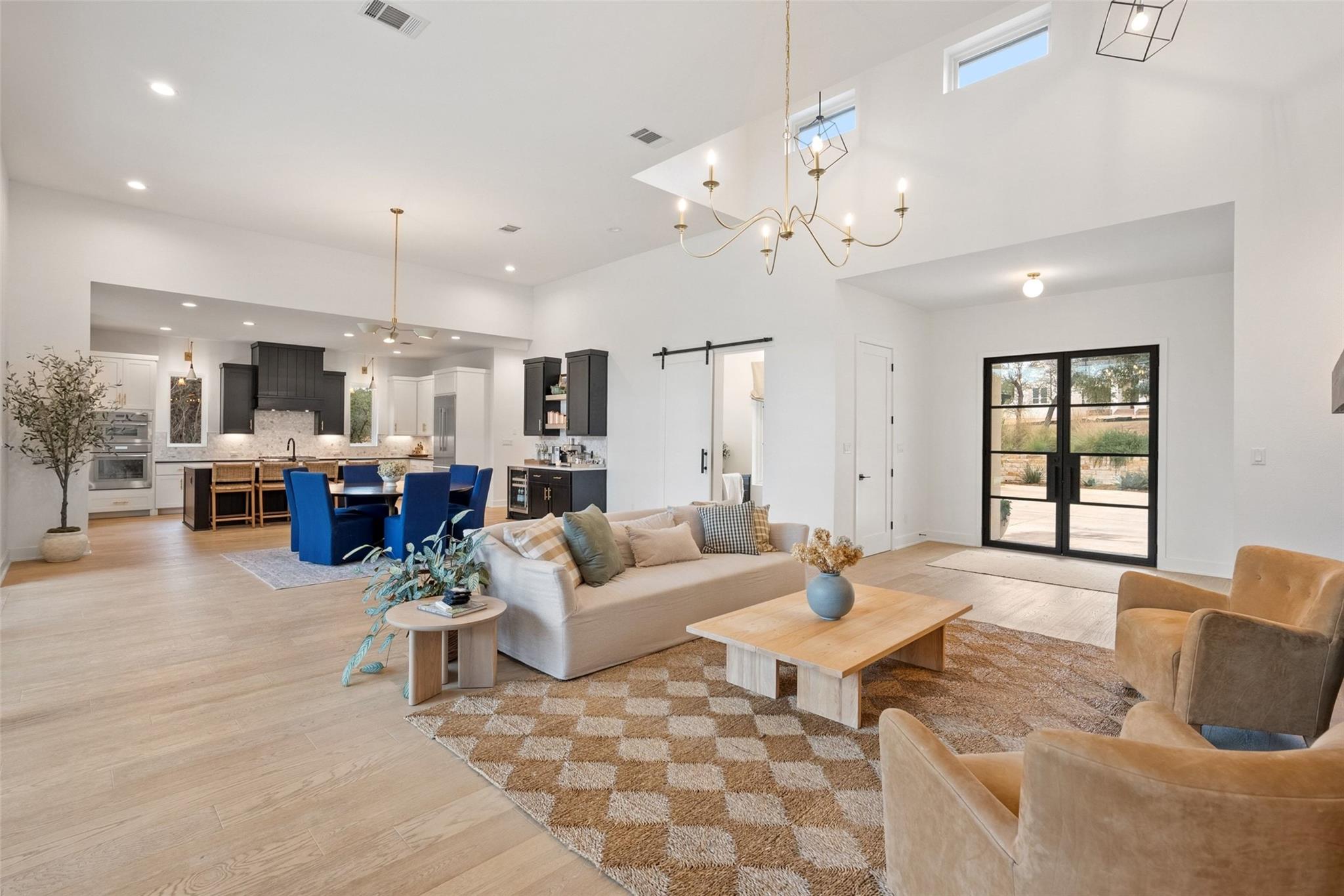 164 Arabian Ln, Driftwood, TX 78619