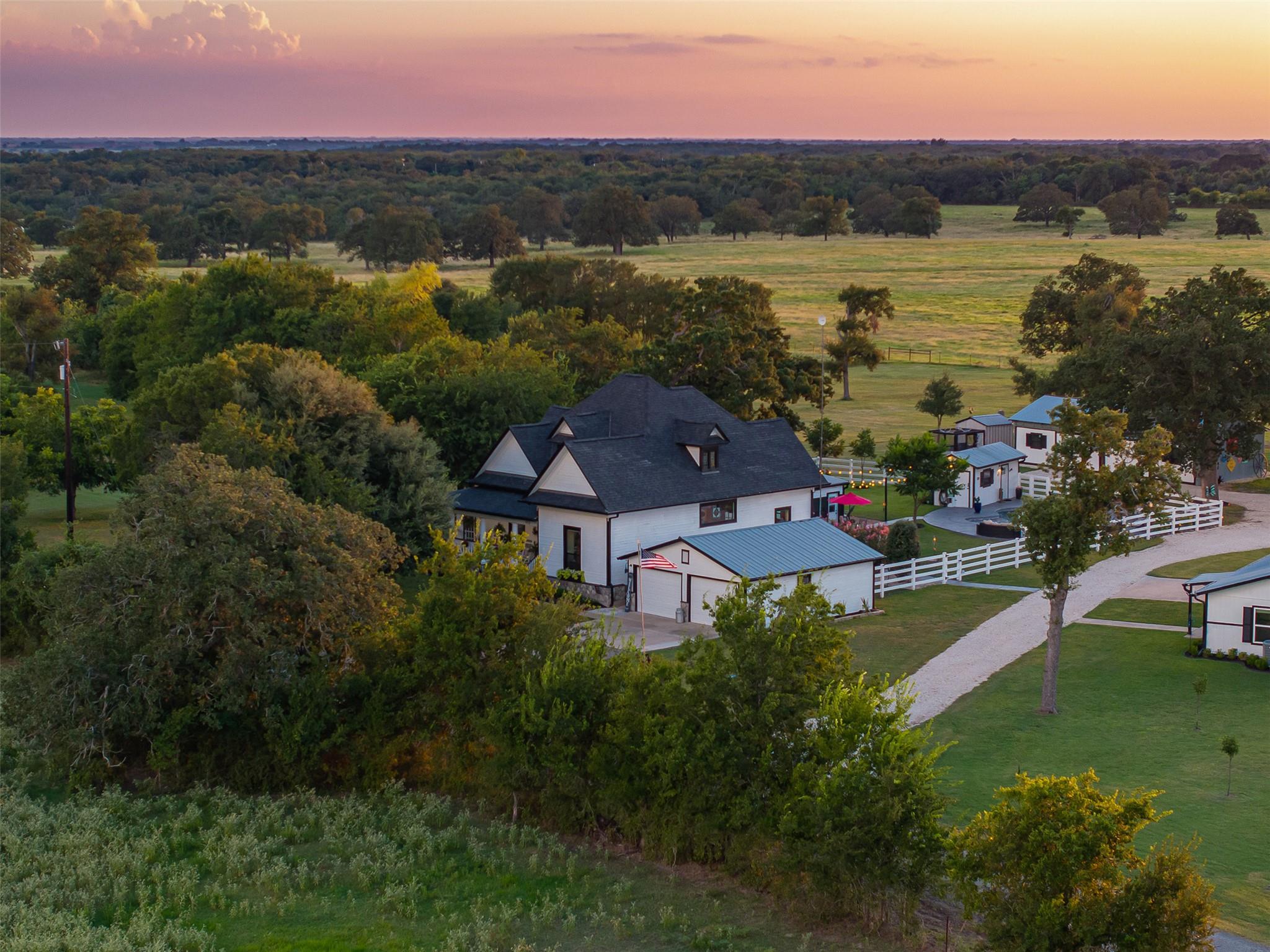 413 County Road 410, Buckholts, TX 76518