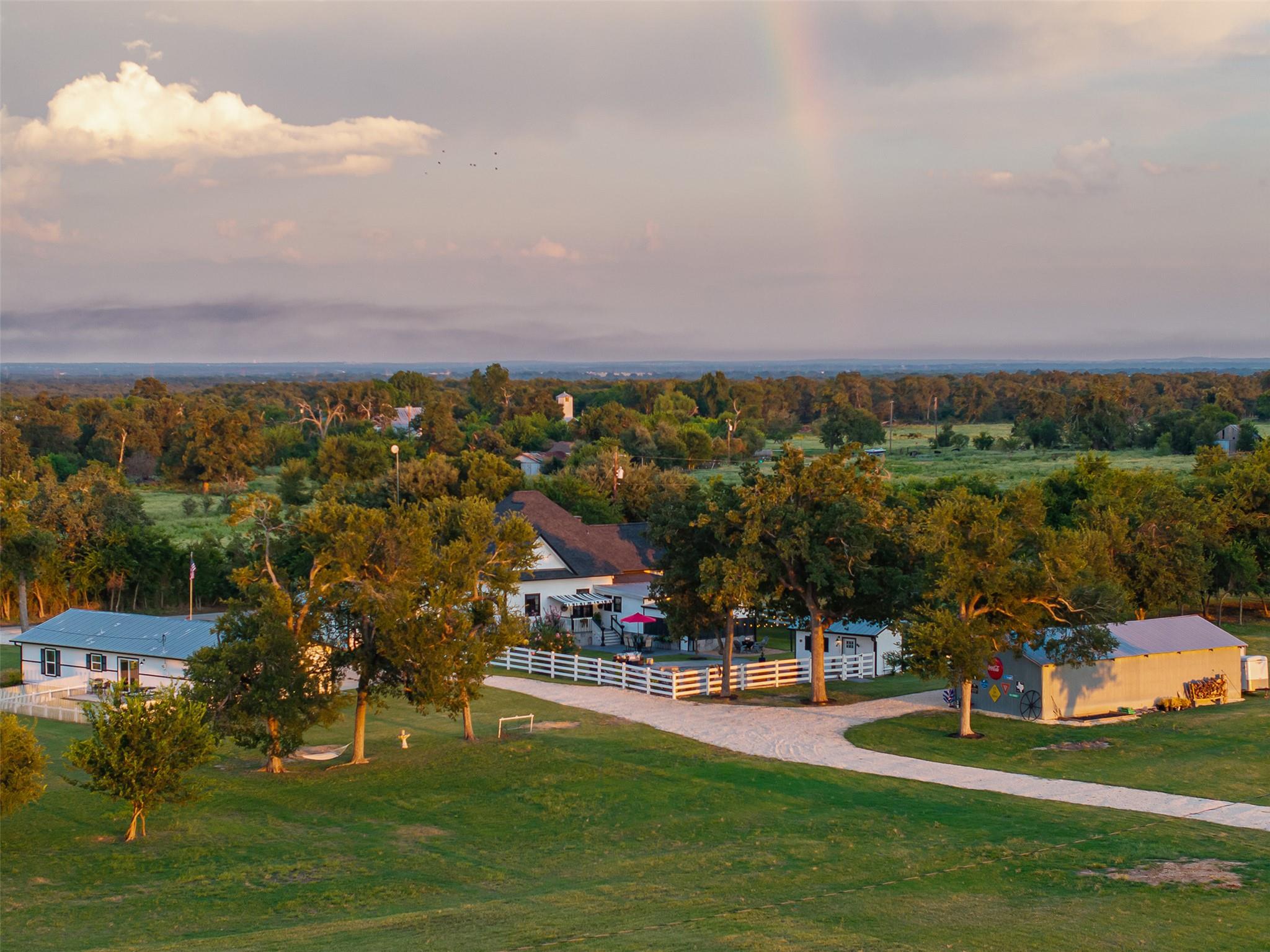 413 County Road 410, Buckholts, TX 76518