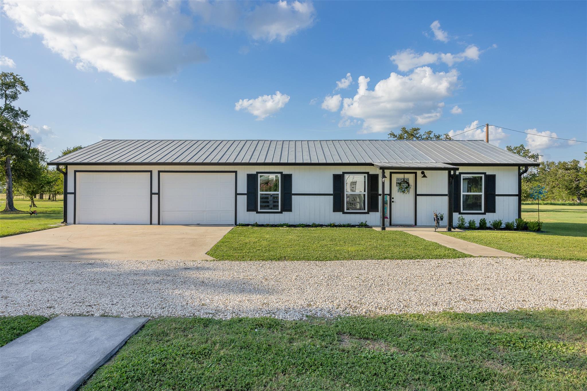 413 County Road 410, Buckholts, TX 76518