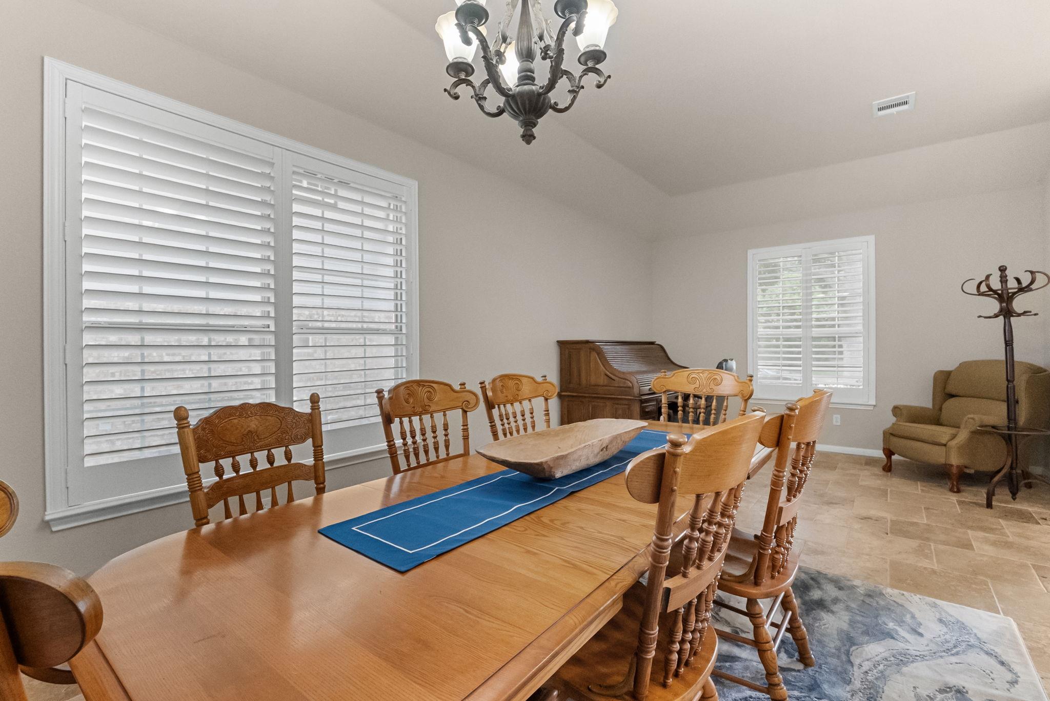 2501 Amen Corner Rd, Pflugerville, TX 78660