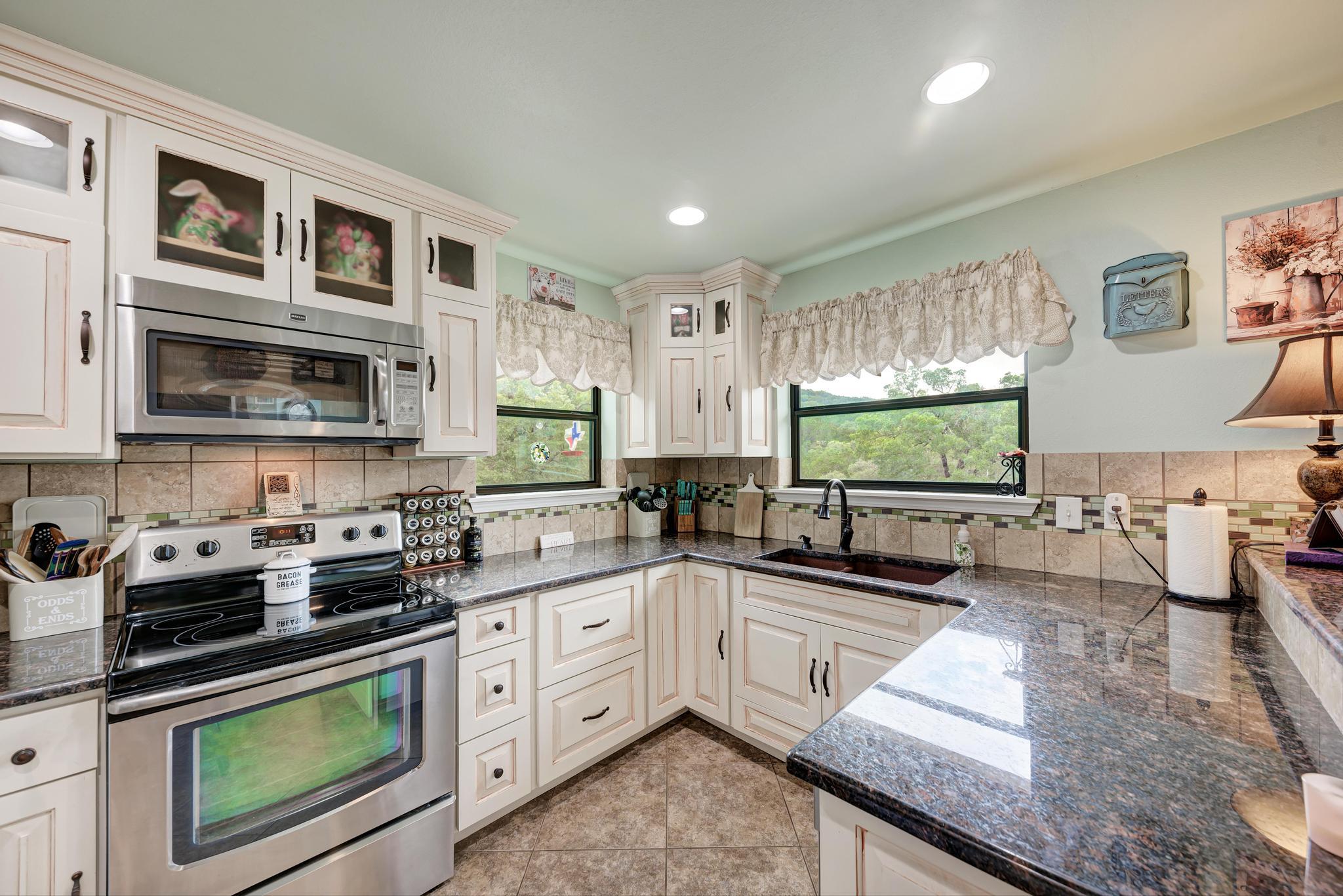 5093 Chimney Rock, Canyon Lake, TX 78133