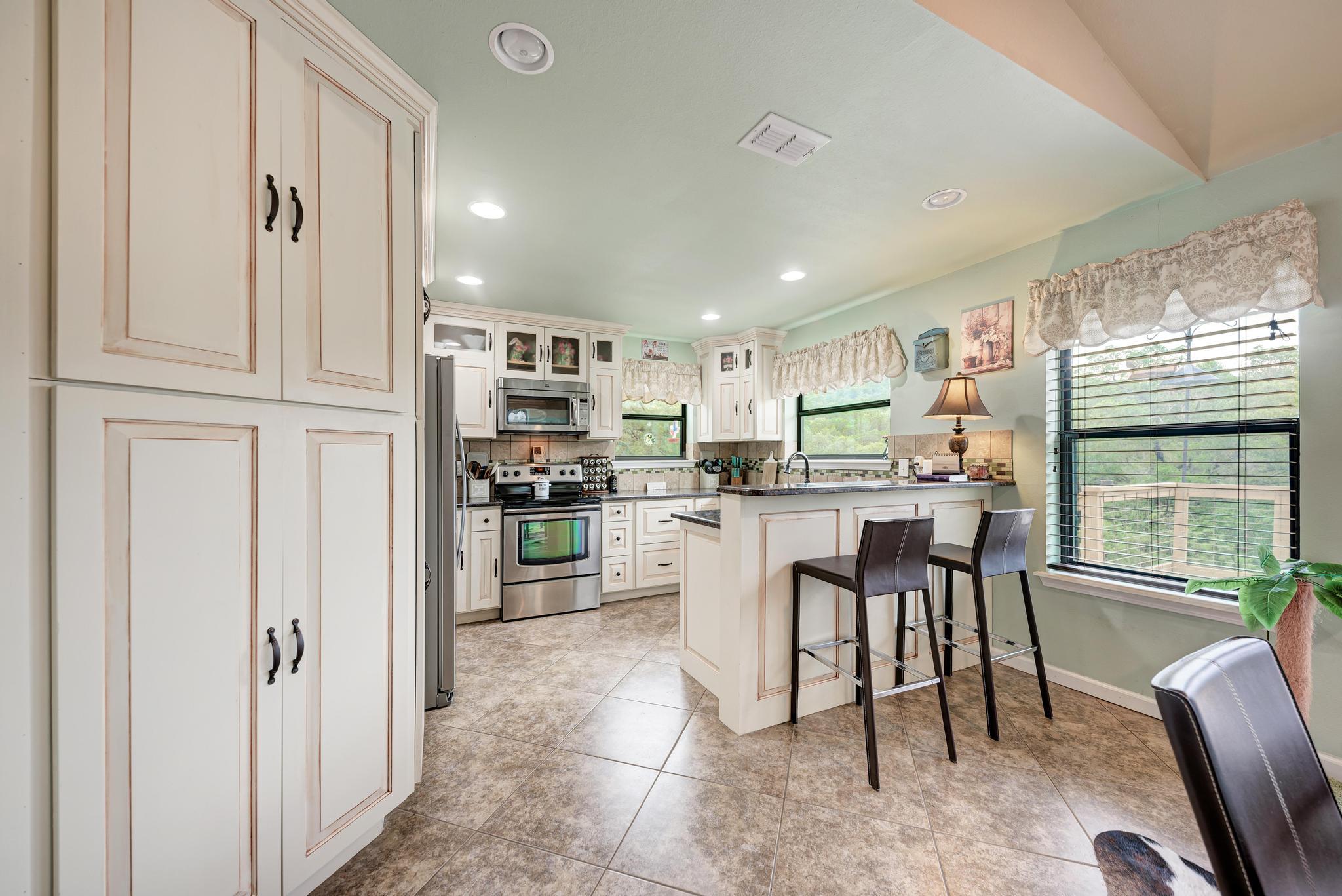 5093 Chimney Rock, Canyon Lake, TX 78133