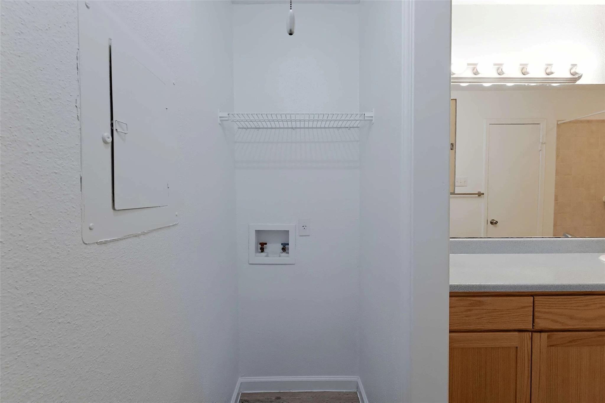 2430 Cromwell Cir # 201, Austin, TX 78741