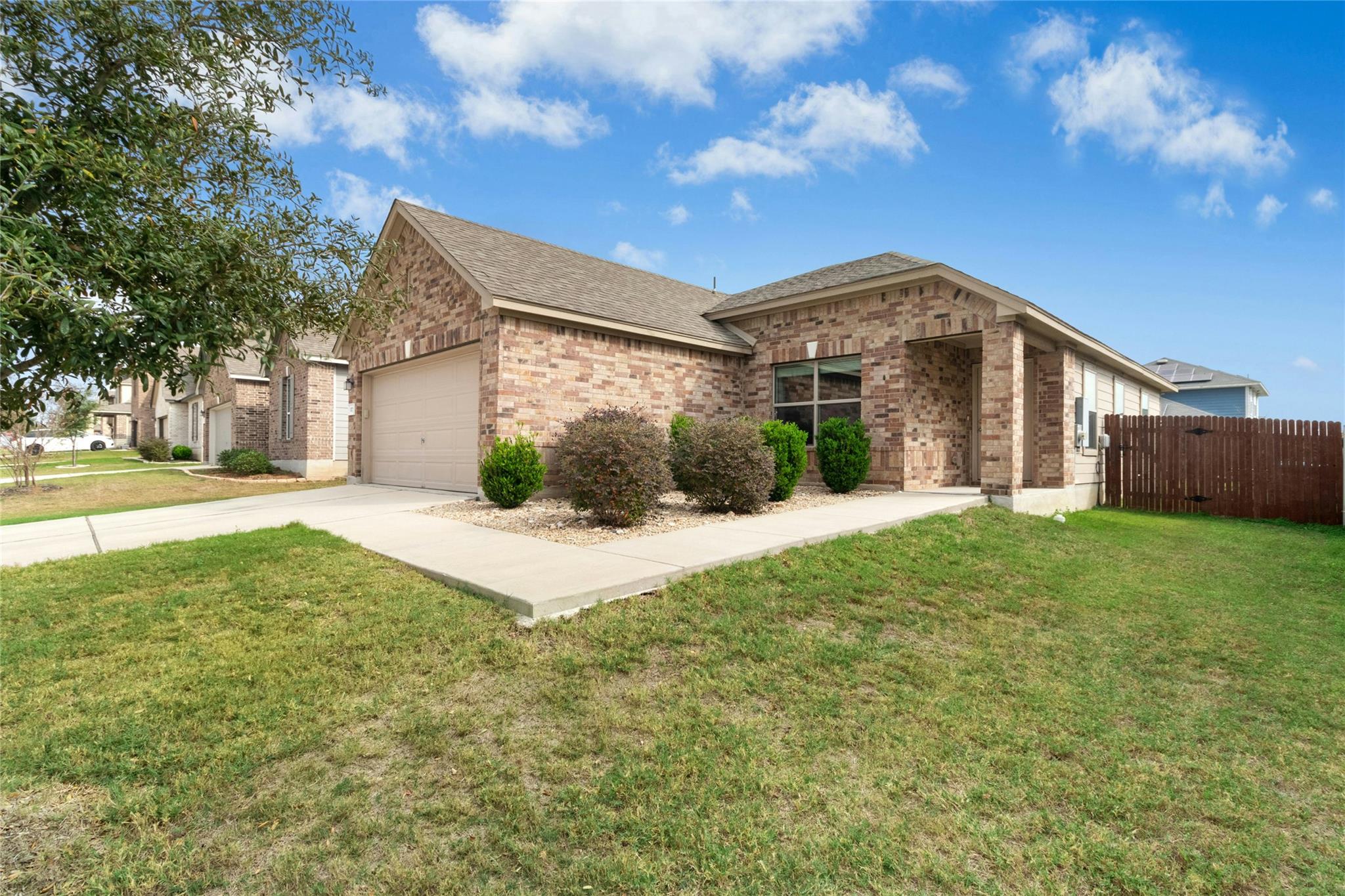 117 Schuylerville Dr, Elgin, TX 78621