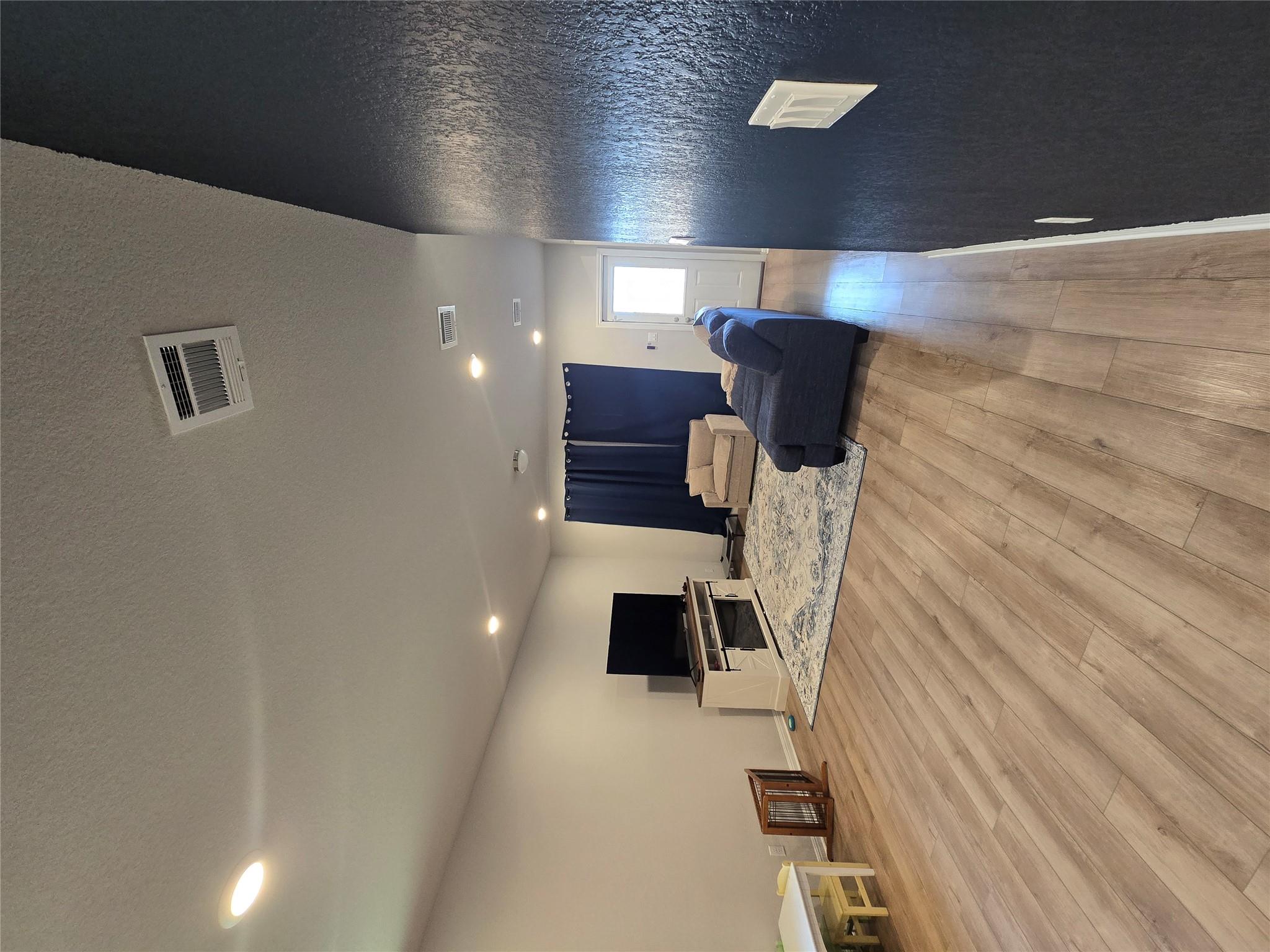 727 Gray Fox Loop, Hutto, TX 78634