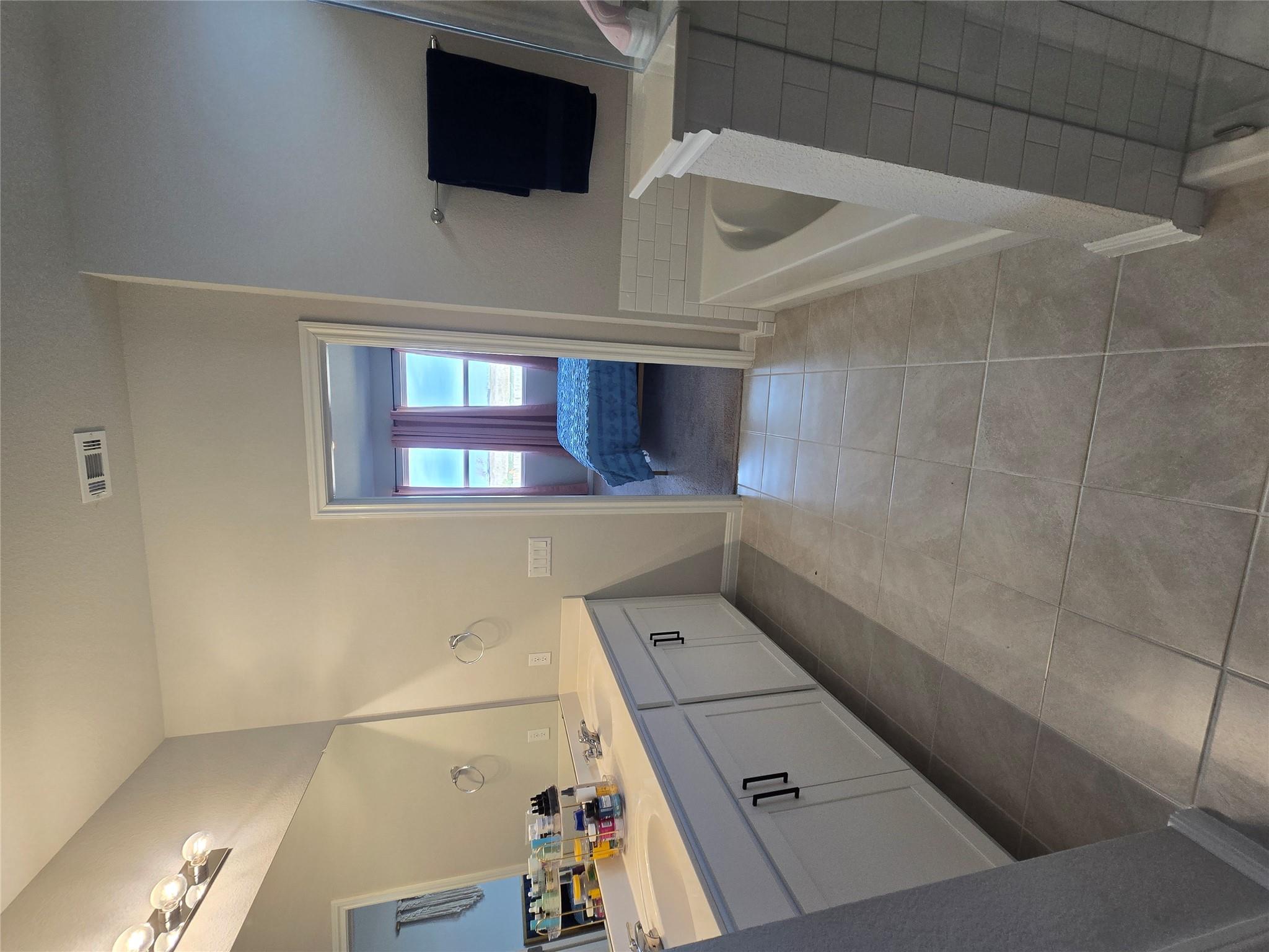 727 Gray Fox Loop, Hutto, TX 78634