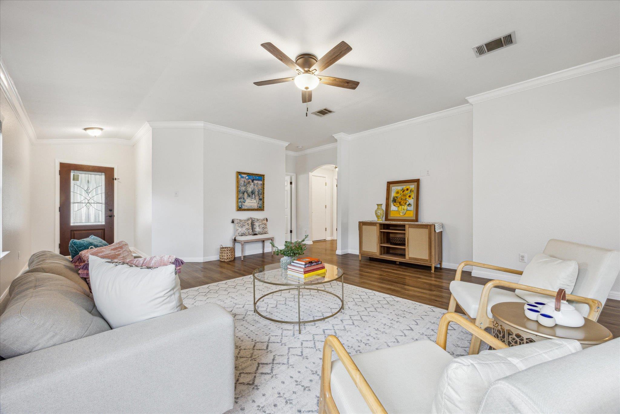 104 Lucky Clover Ln, Hutto, TX 78634