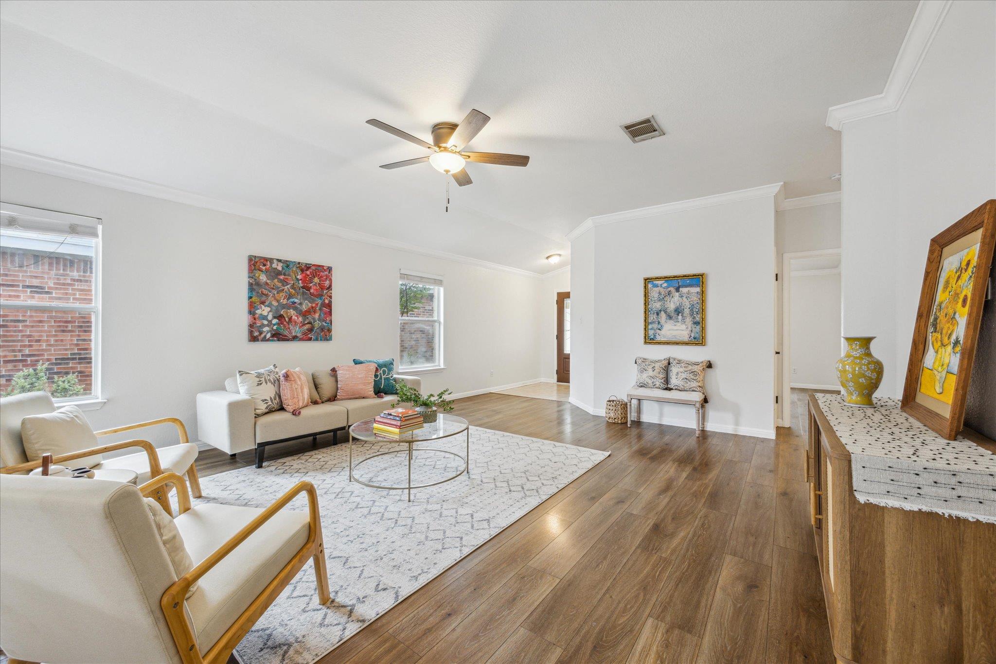 104 Lucky Clover Ln, Hutto, TX 78634