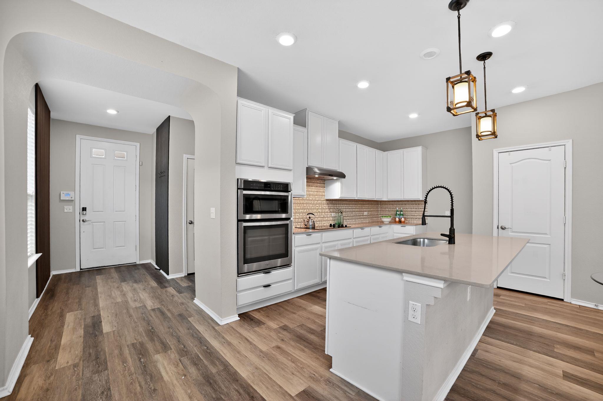 1525 Arial Dr, Austin, TX 78753