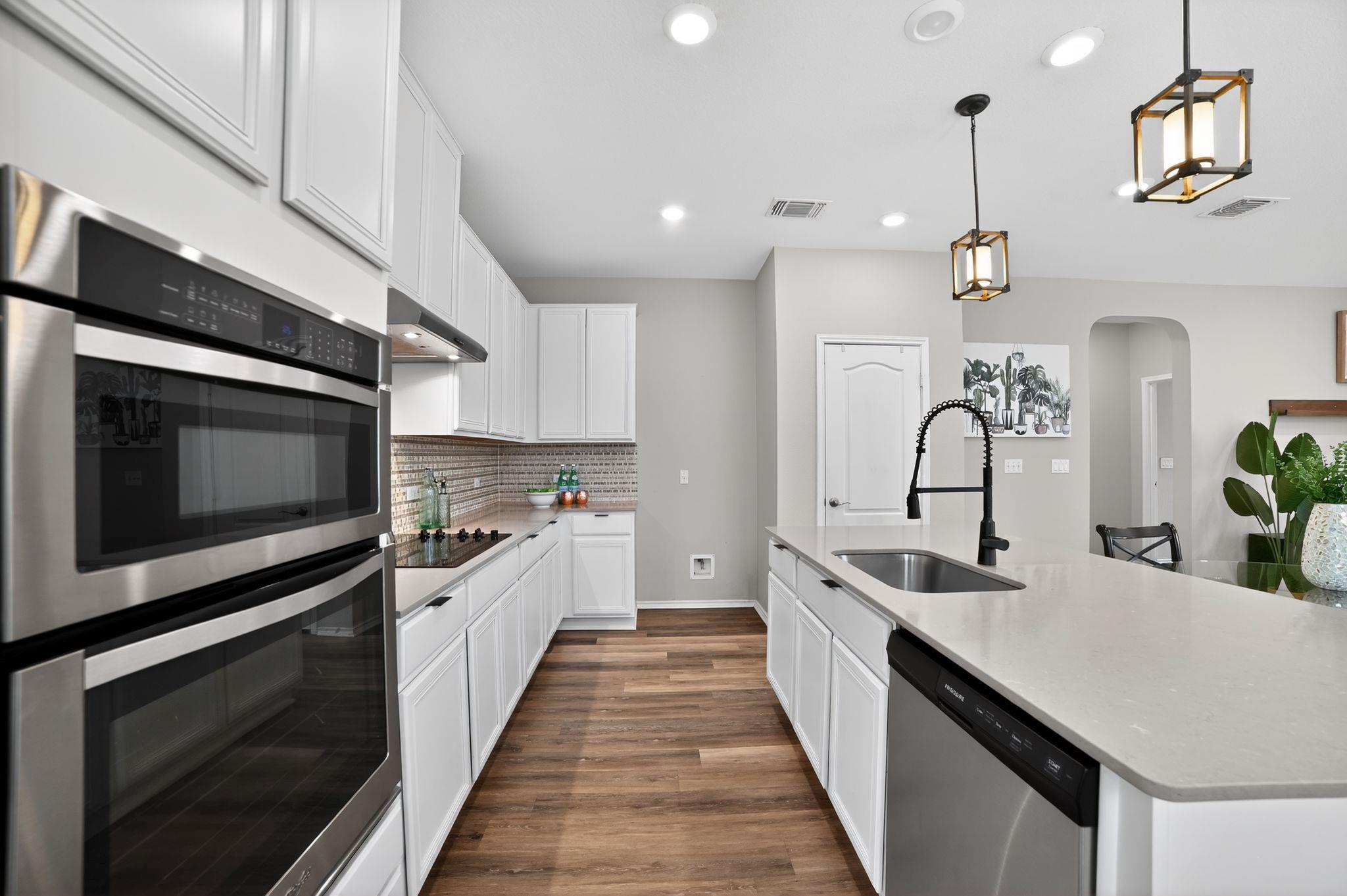 1525 Arial Dr, Austin, TX 78753