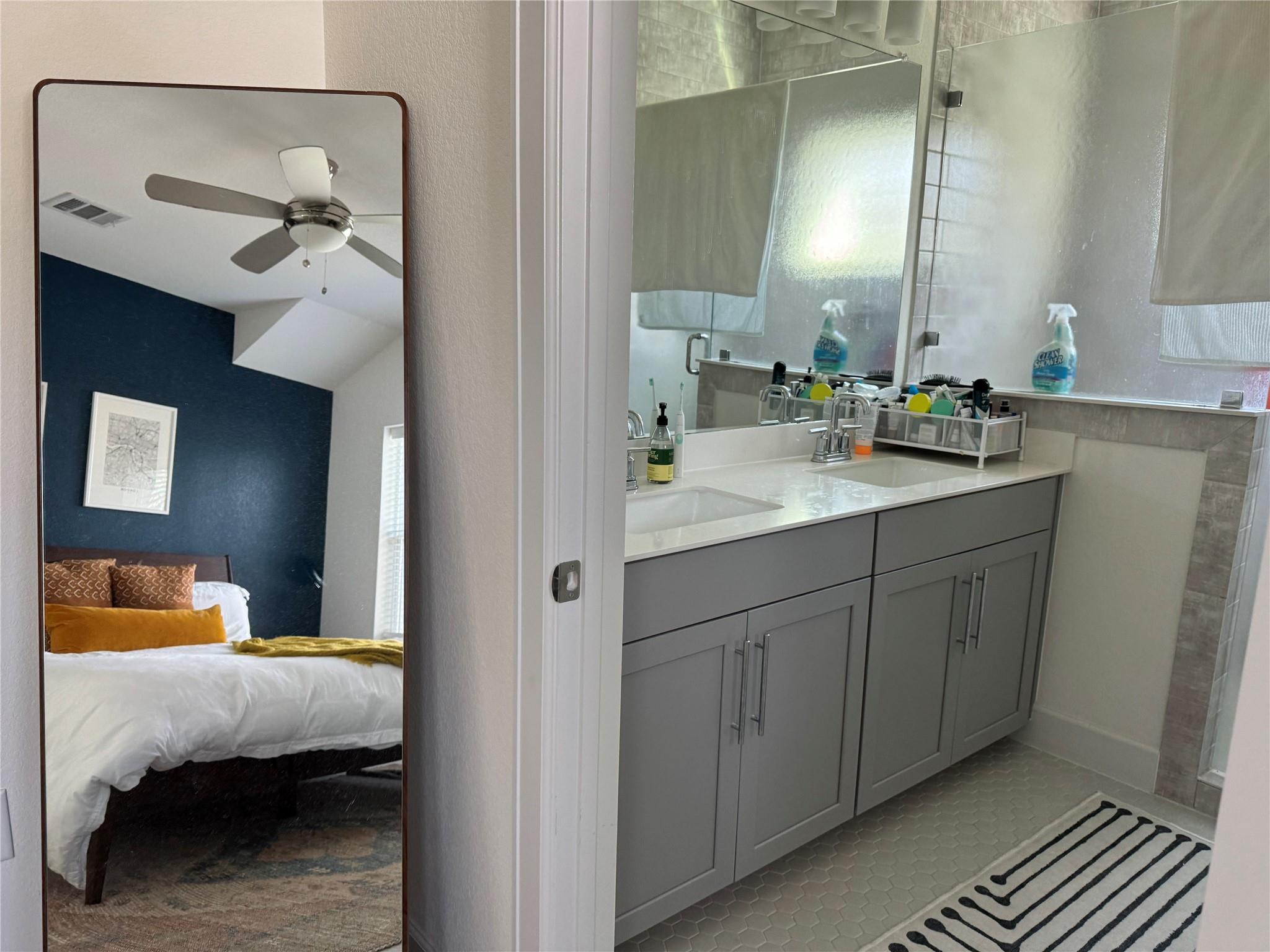 1125 Saucedo St # 2, Austin, TX 78721