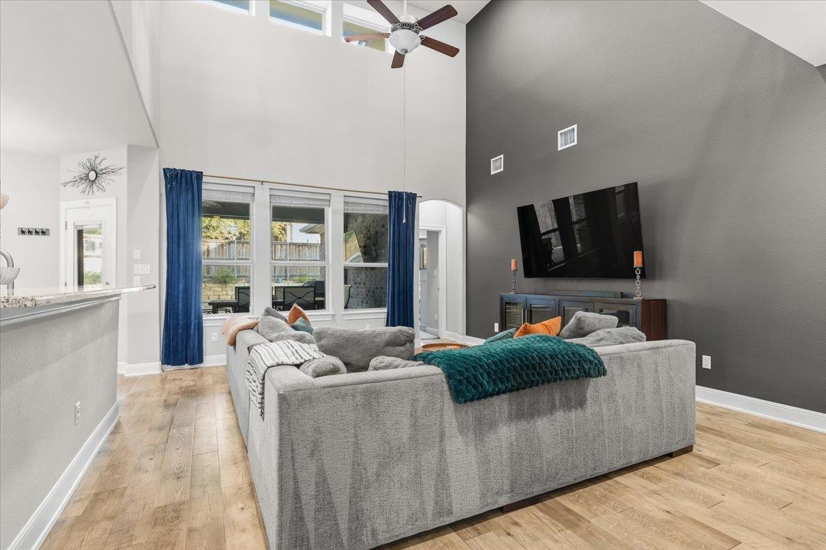 2852 Coral Valley Dr, Leander, TX 78641