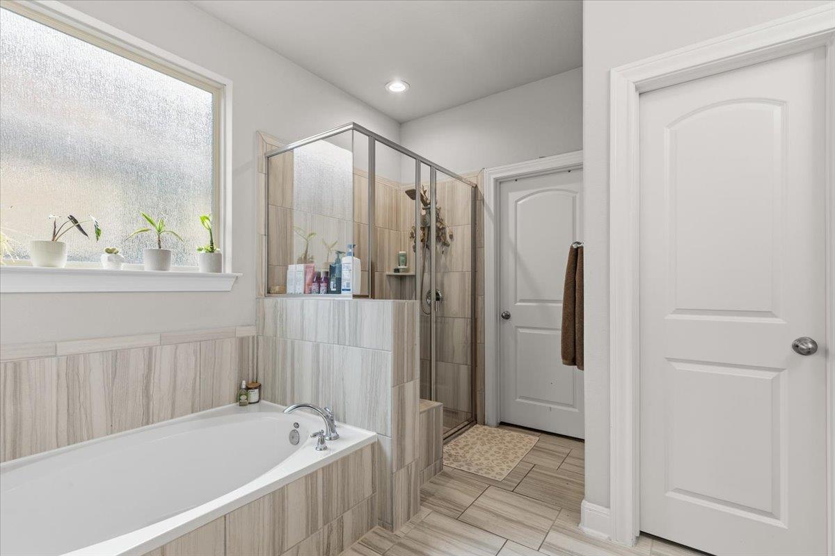 2852 Coral Valley Dr, Leander, TX 78641