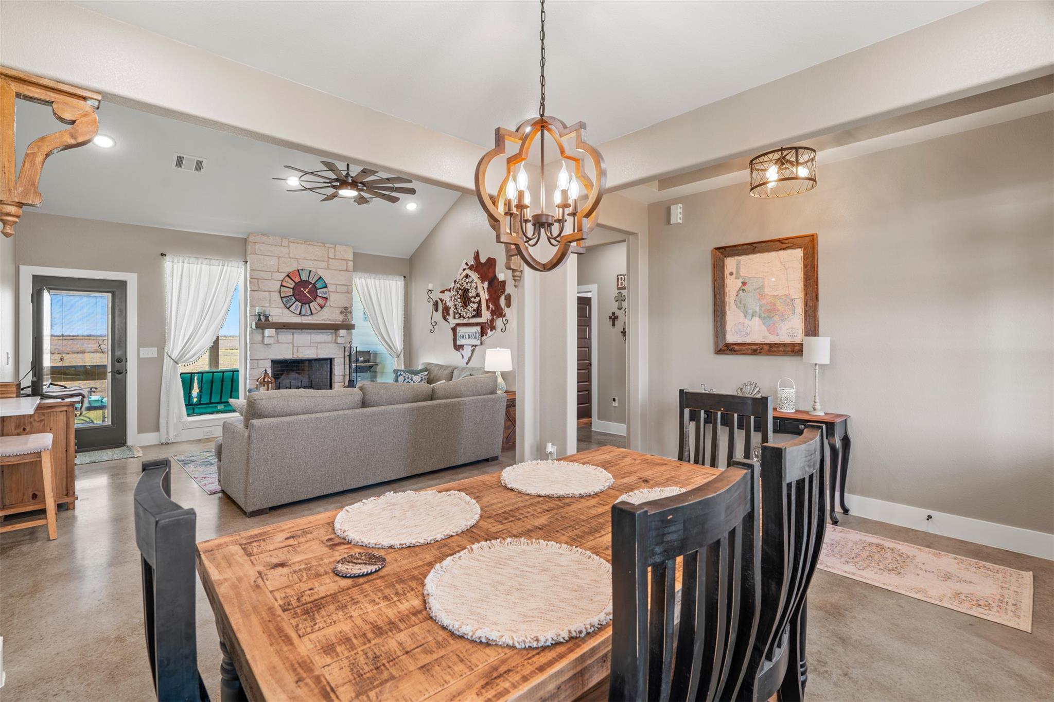 1024 Apache Trail, Rockdale, TX 76567