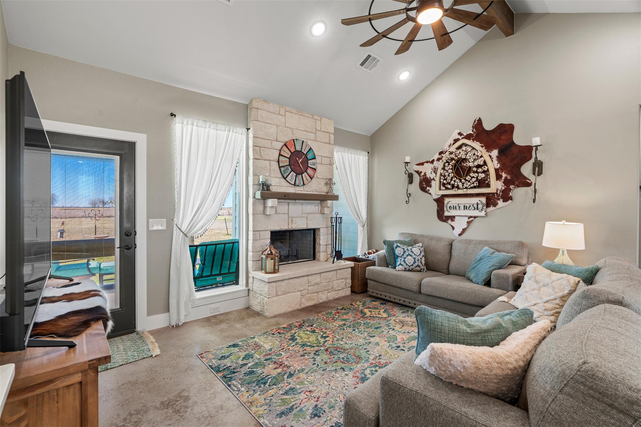 1024 Apache Trail, Rockdale, TX 76567