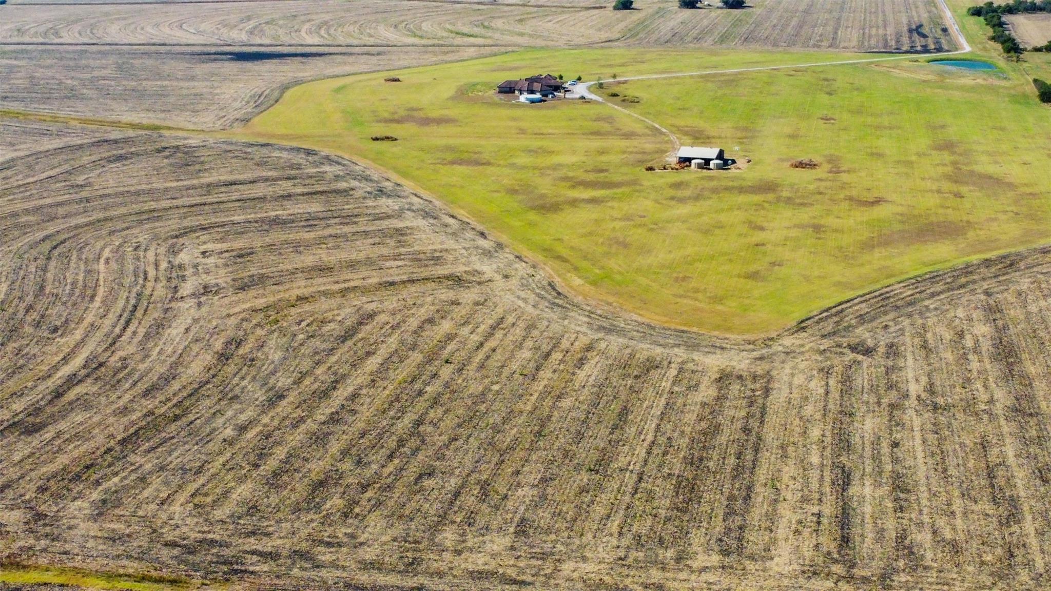 14502 Lund Carlson Rd, Coupland, TX 78615